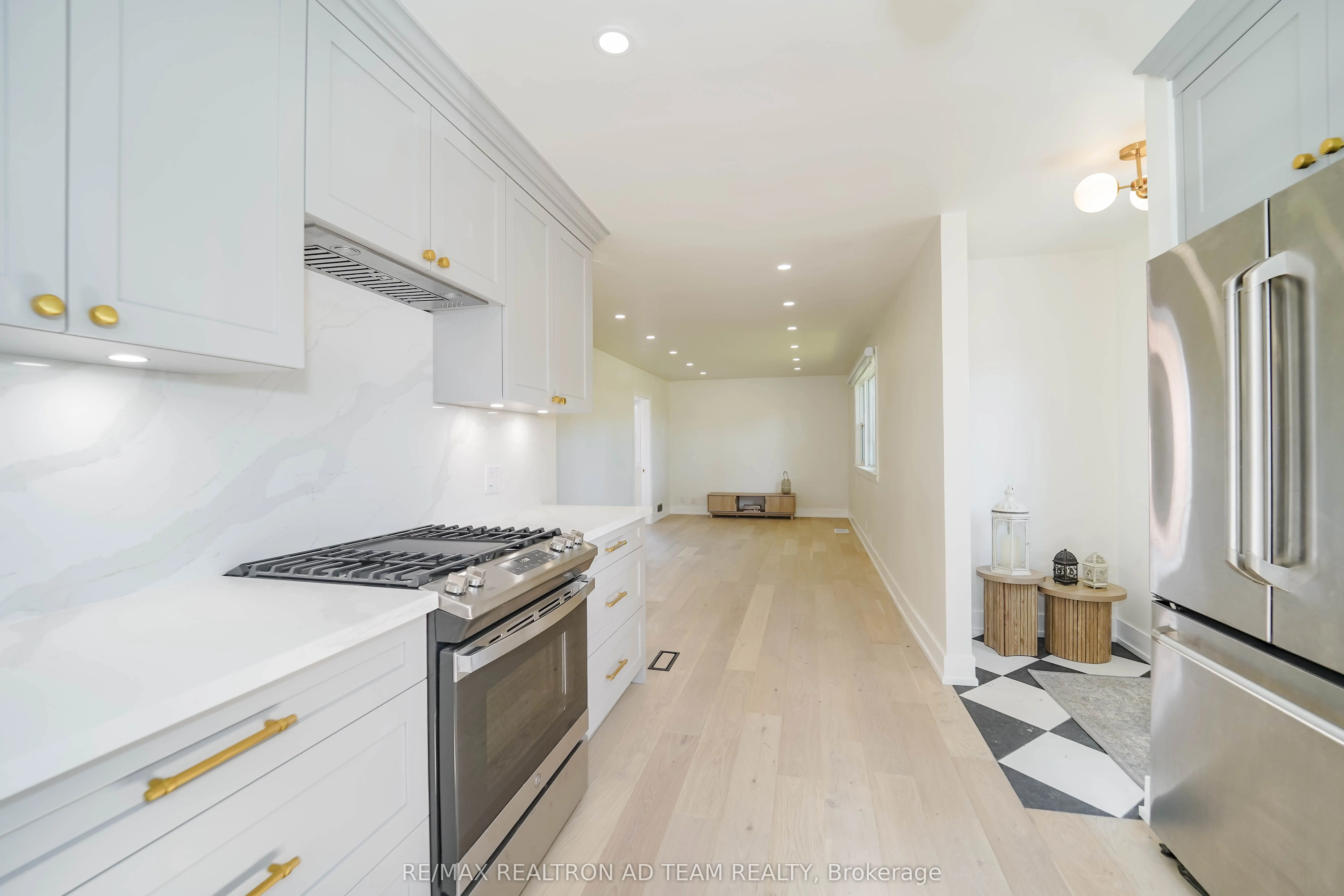 82 Admiral Road