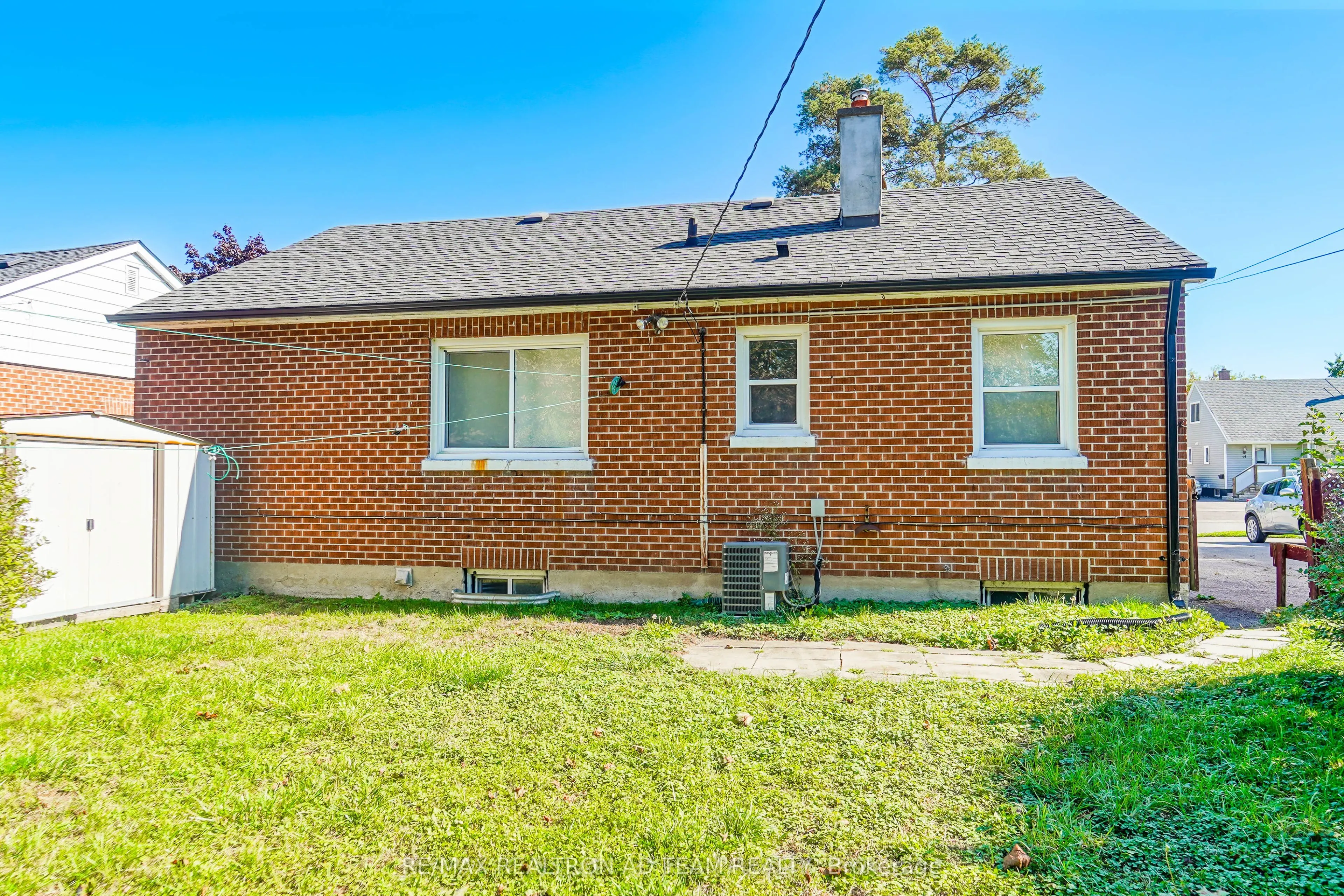 82 Admiral Road