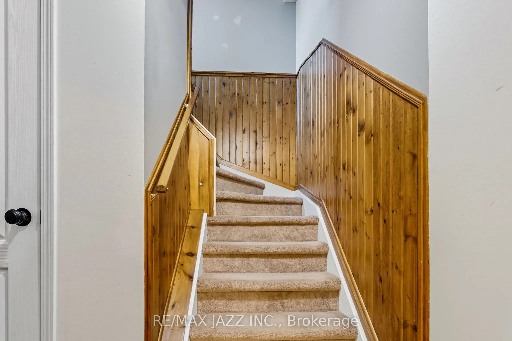 16 Carveth Crescent