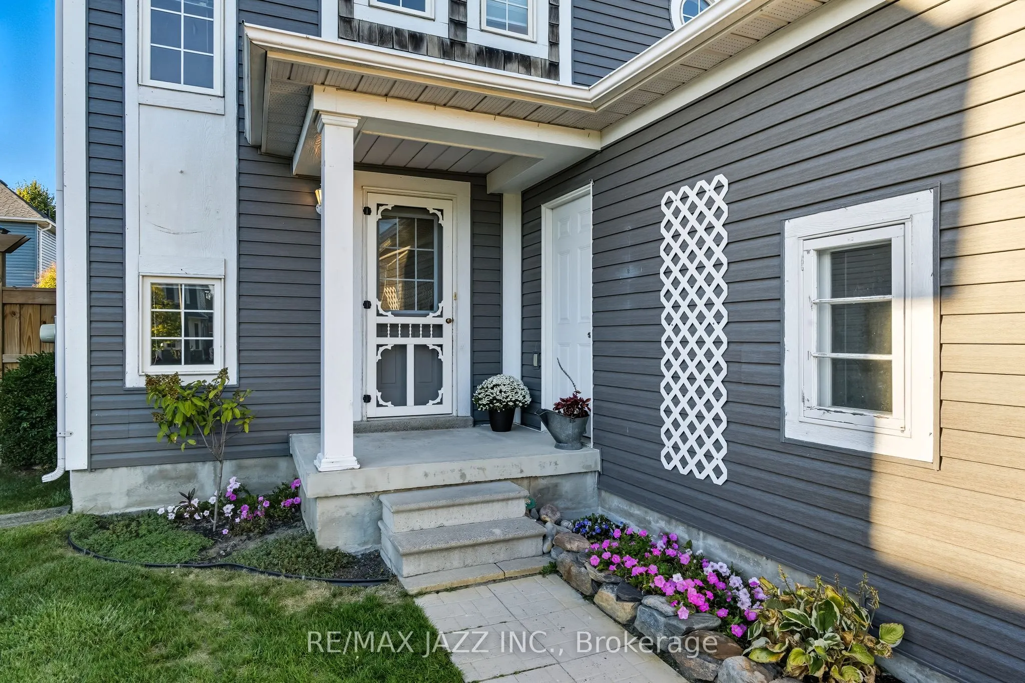 16 Carveth Crescent