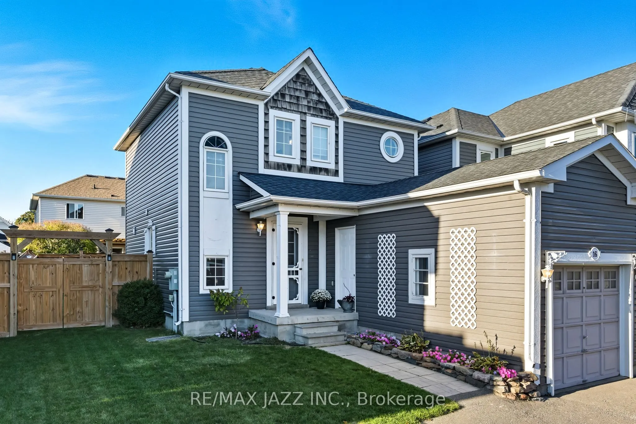 16 Carveth Crescent