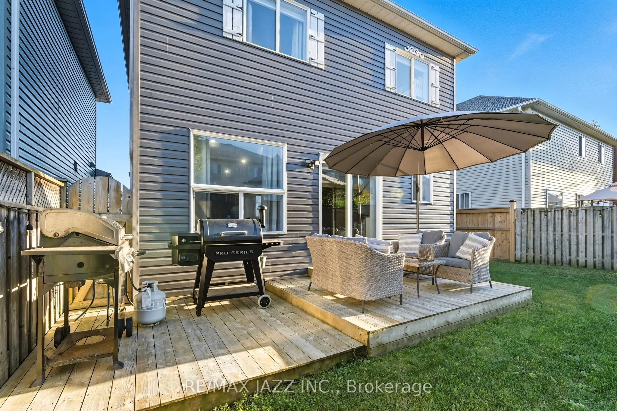 16 Carveth Crescent