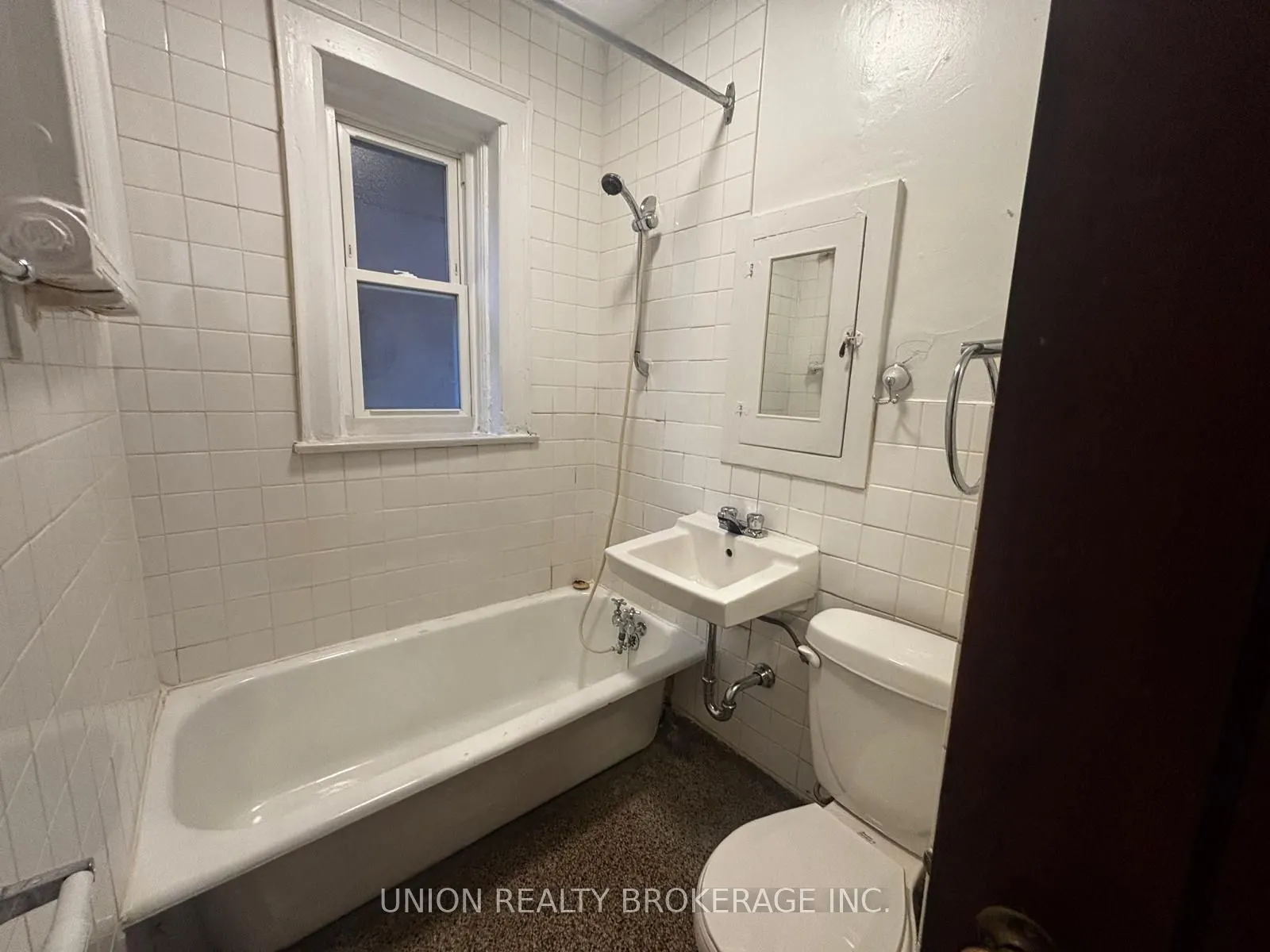 2405 Queen Street E, #202