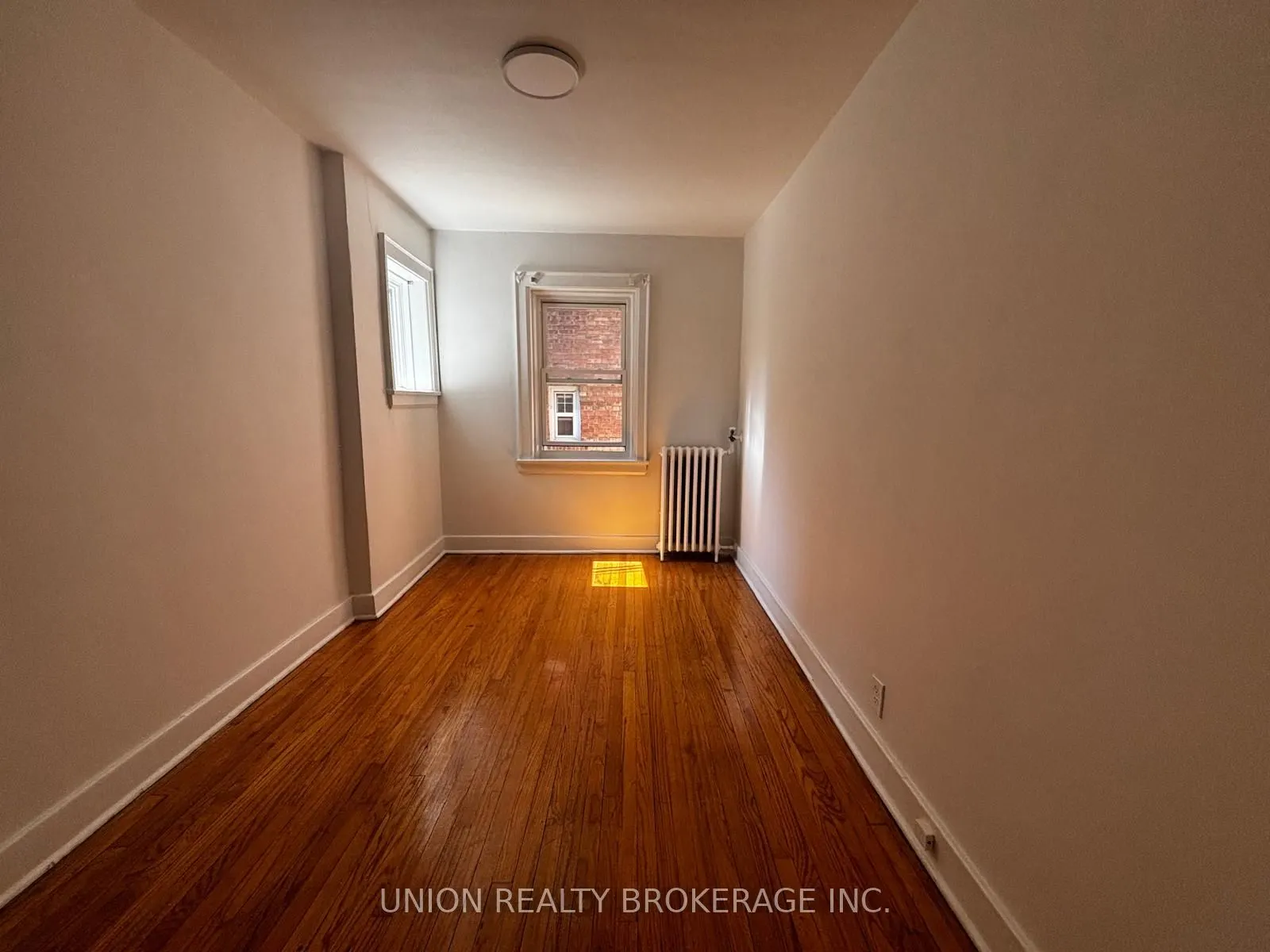 2405 Queen Street E, #202