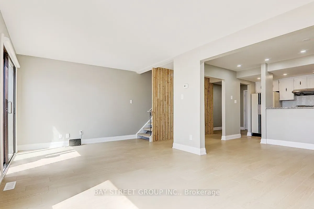 17 Newdawn Crescent