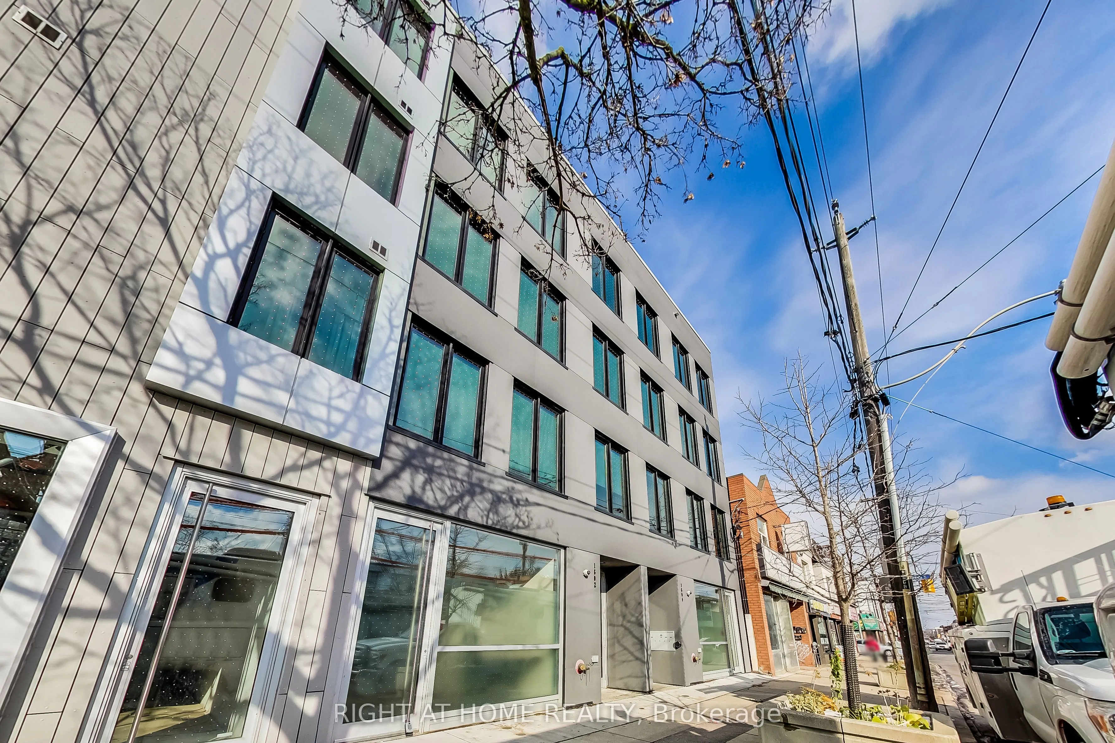 1604 Queen Street E, #PH