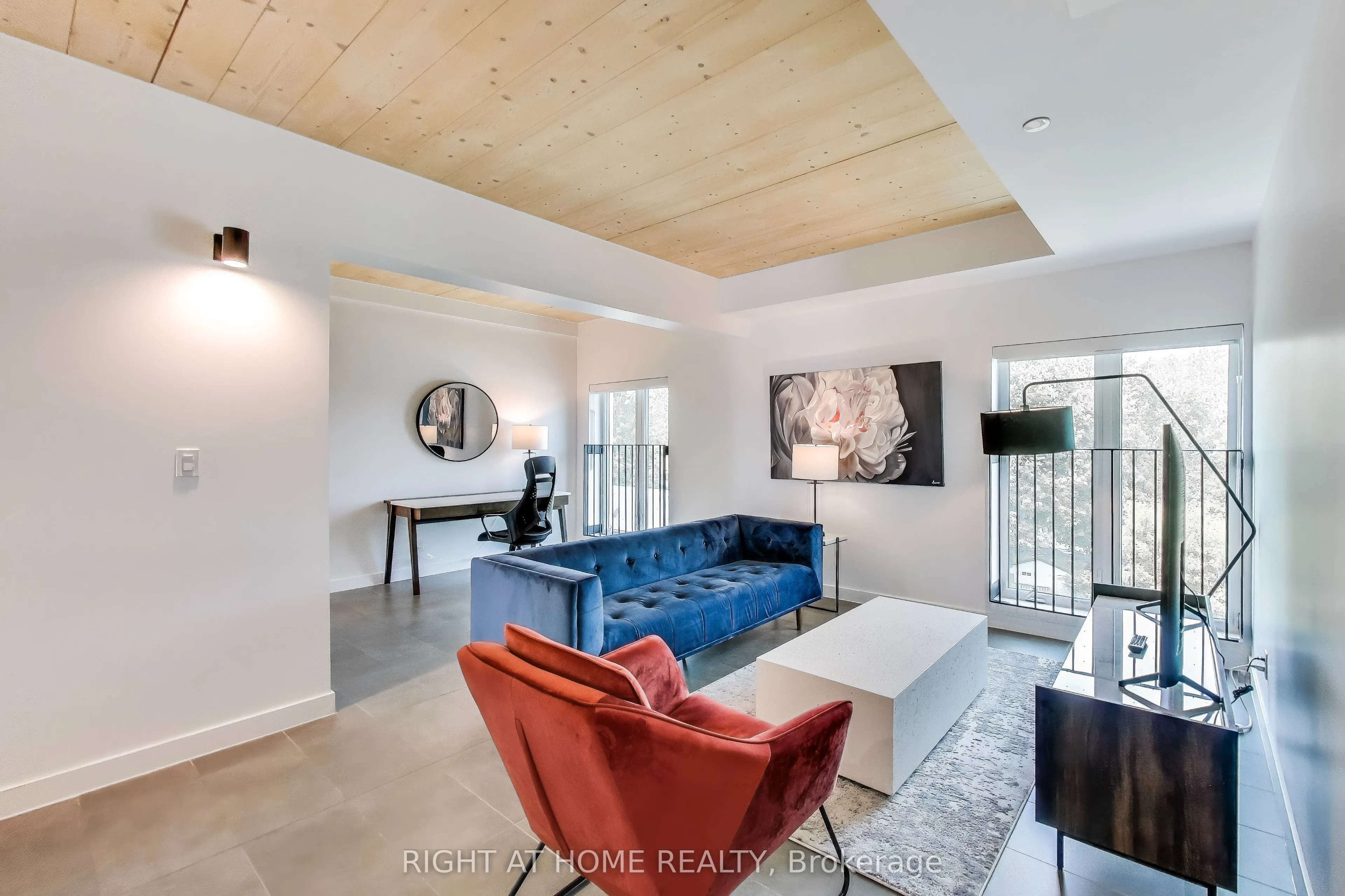 1604 Queen Street E, #PH