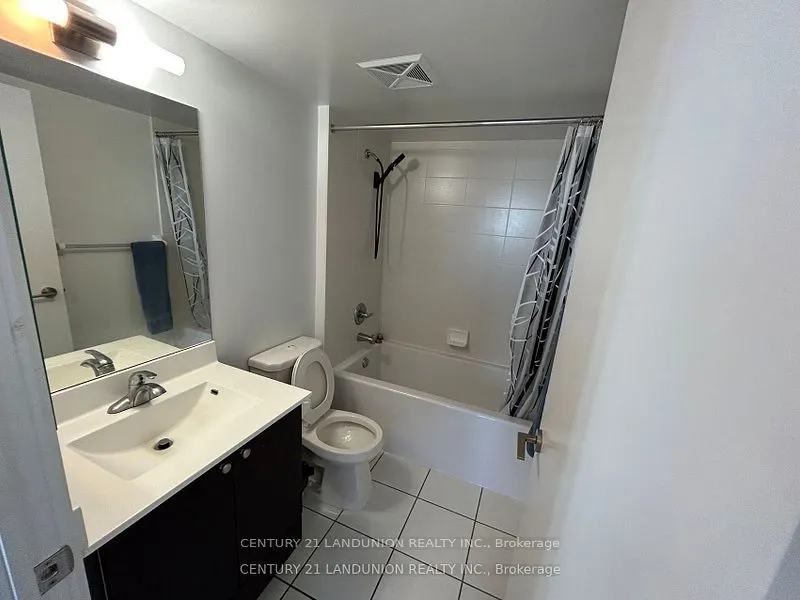 151 Village Green Square, #1401
