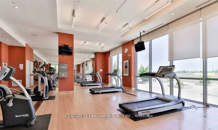 151 Village Green Square, #1401