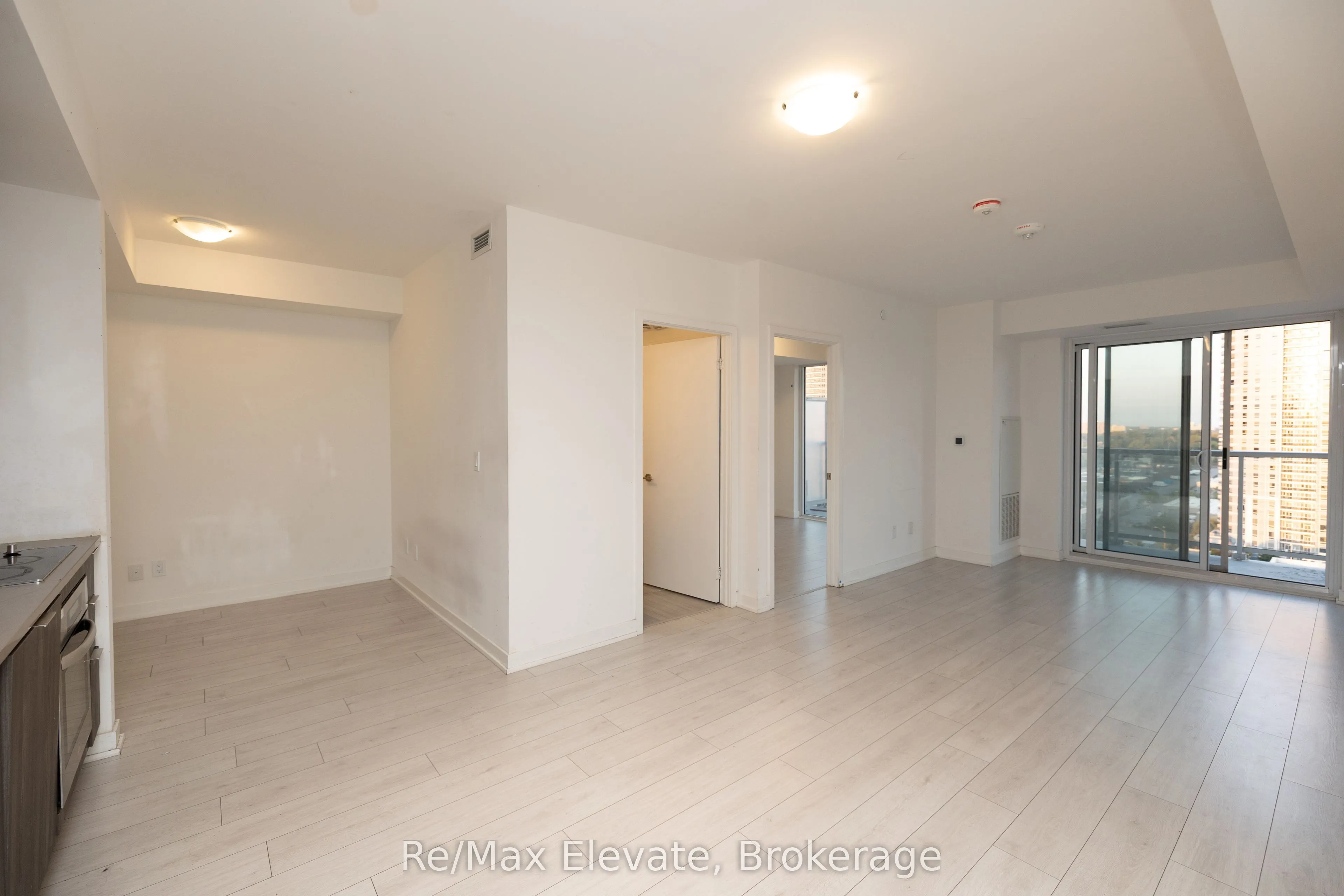 2033 Kennedy Road, #1068