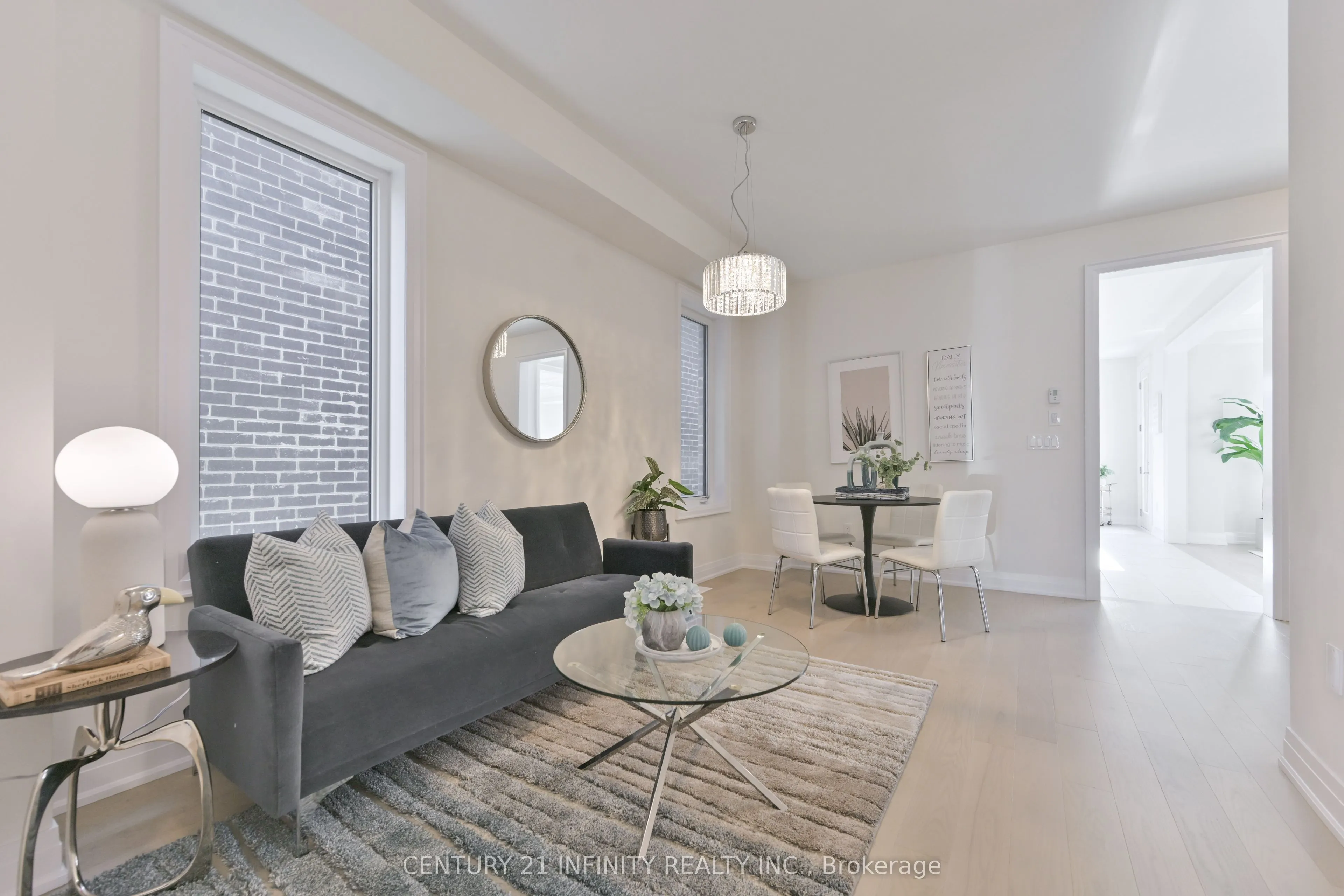 10 Hoad Street