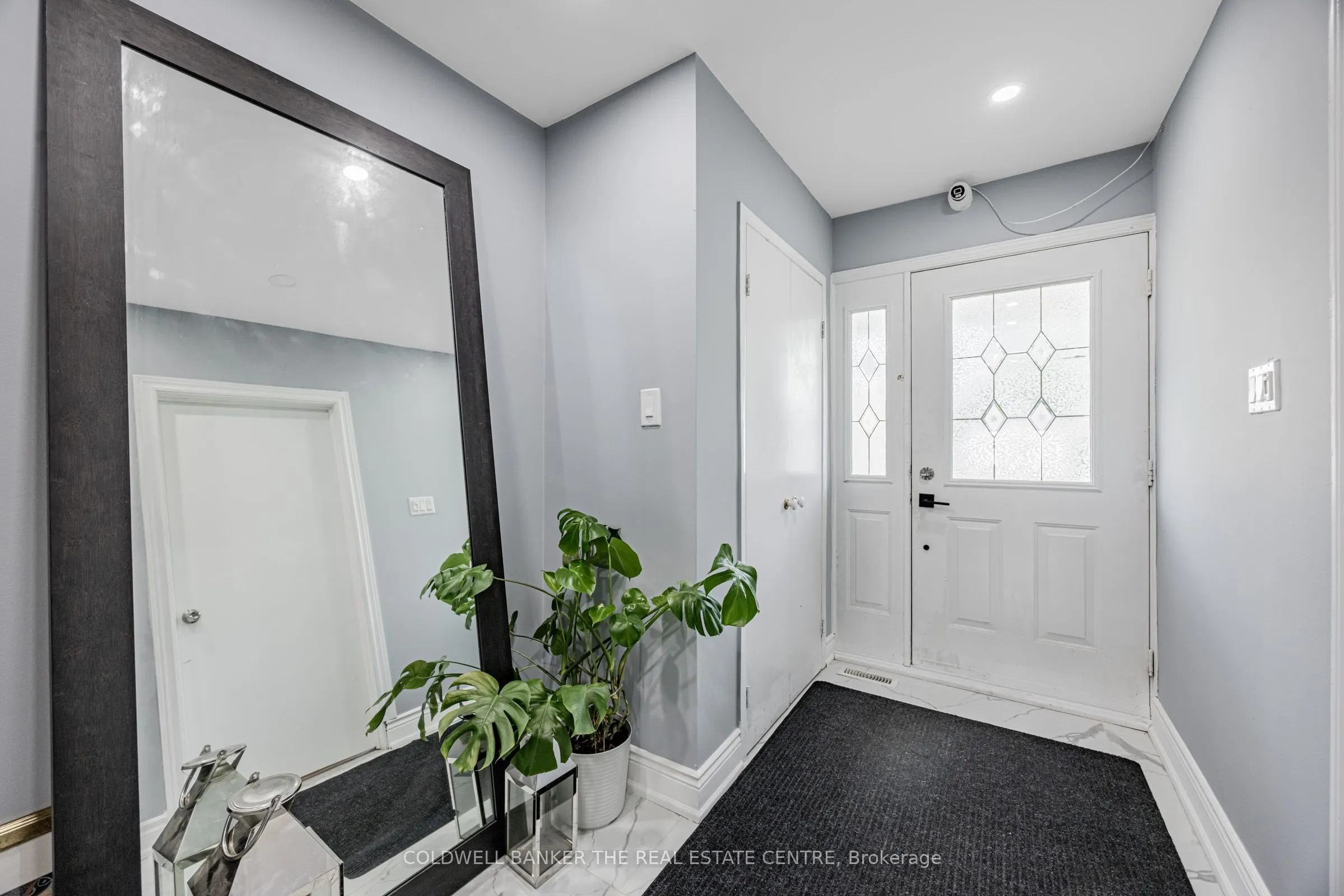 64 Winter Avenue