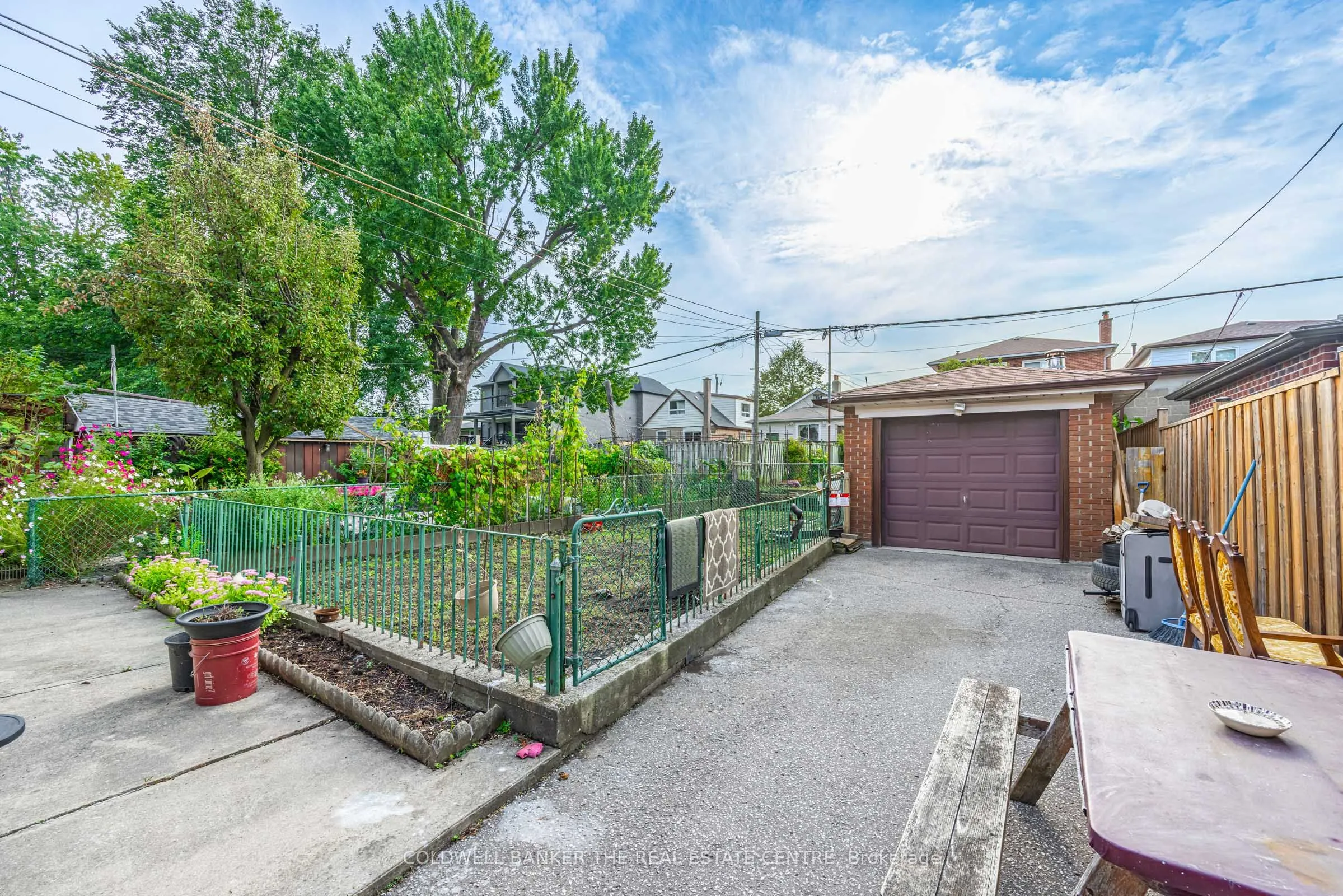 64 Winter Avenue