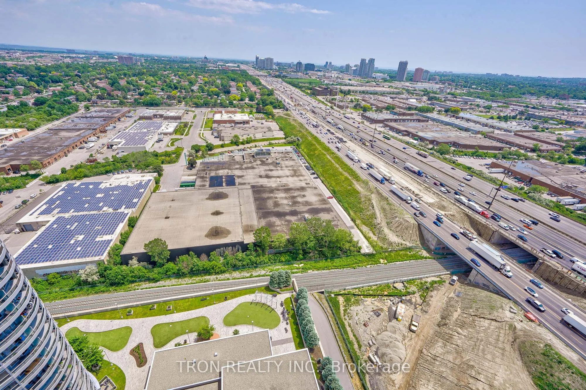 125 Village Green Square, #3102