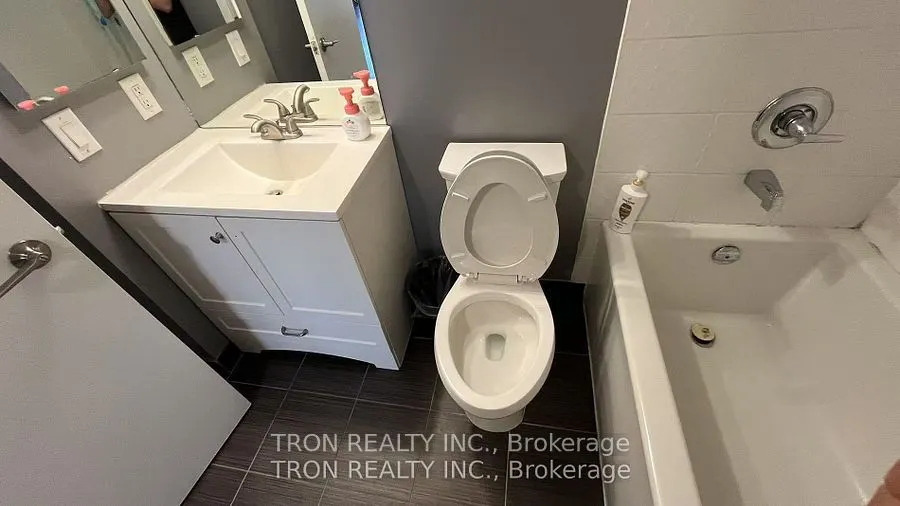 125 Village Green Square, #3102