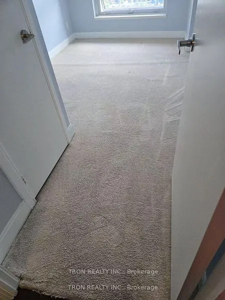 125 Village Green Square, #3102