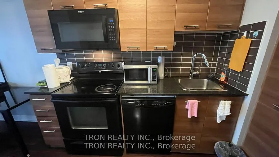 125 Village Green Square, #3102