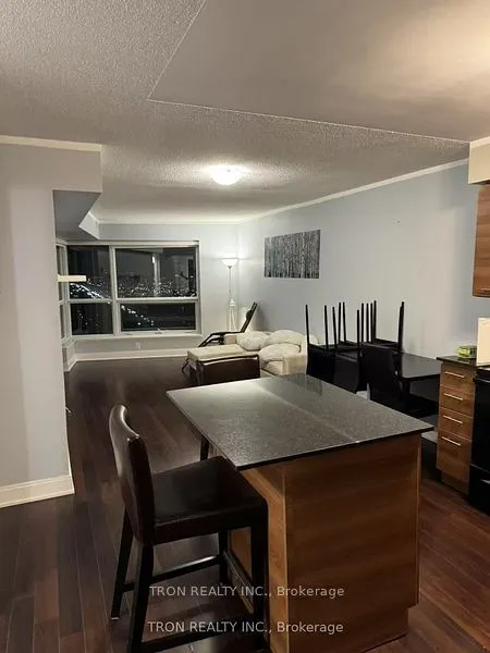 125 Village Green Square, #3102