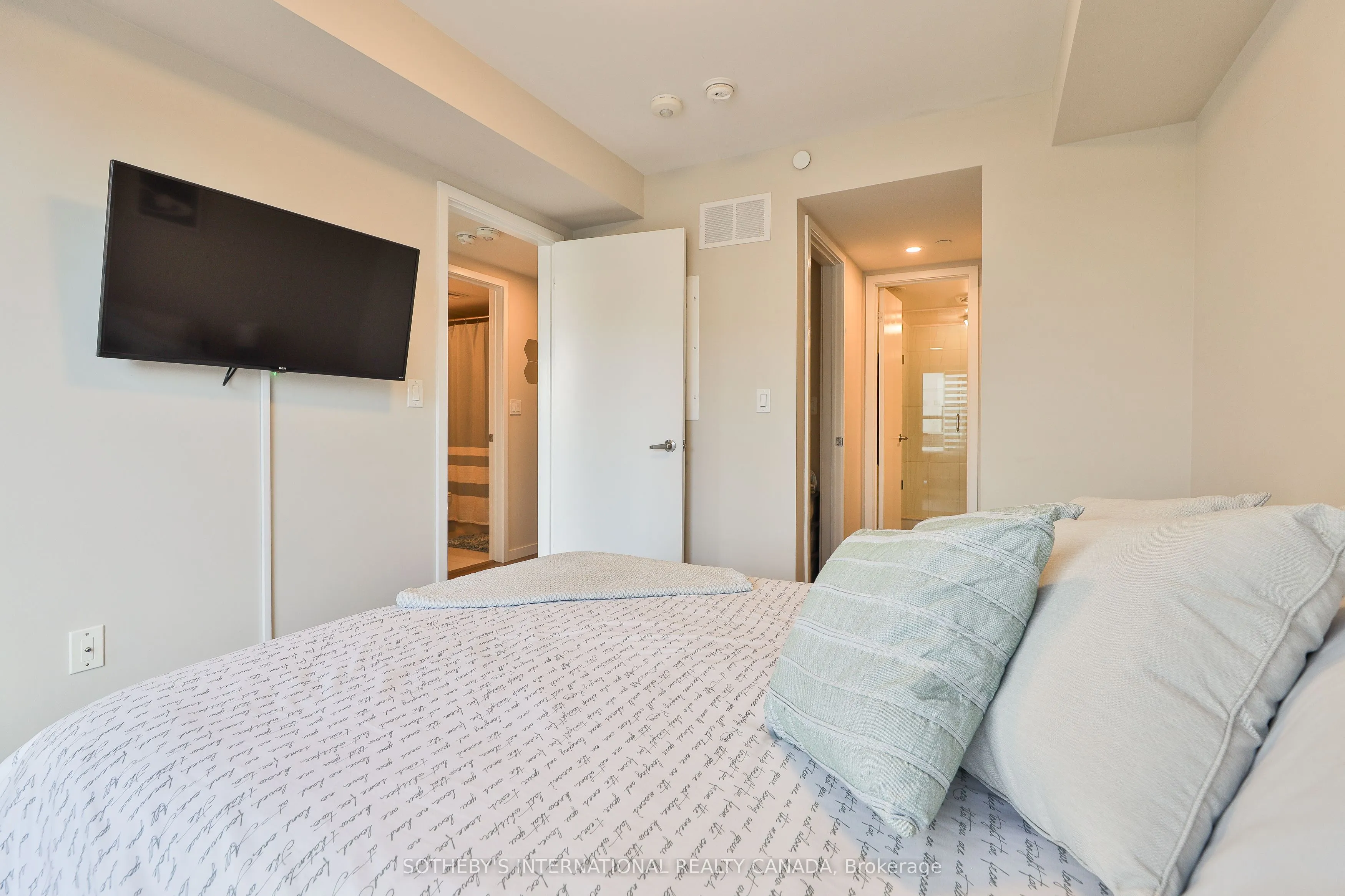 1711 Pure Springs Boulevard, #417