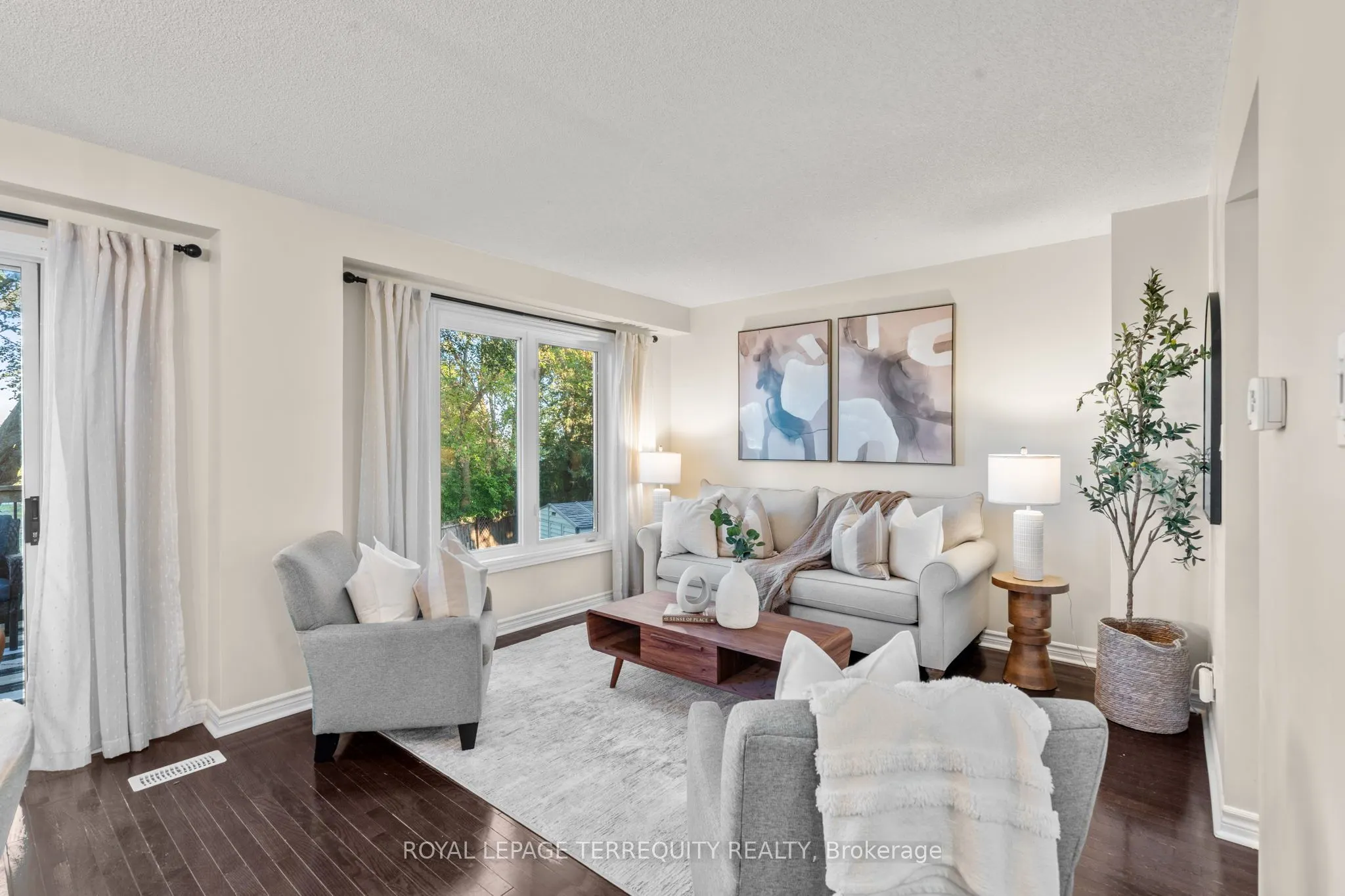 43 Champine Square