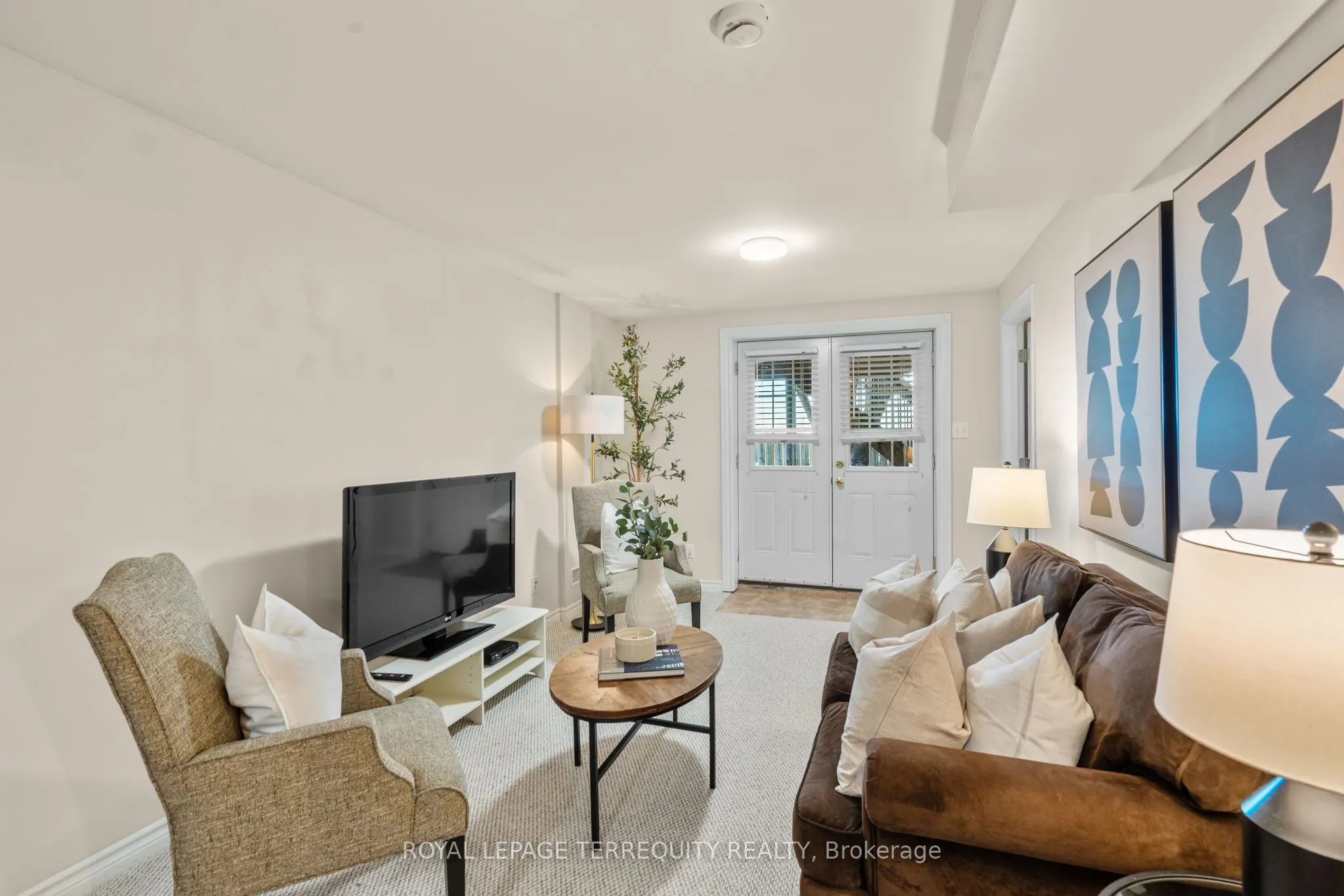 43 Champine Square