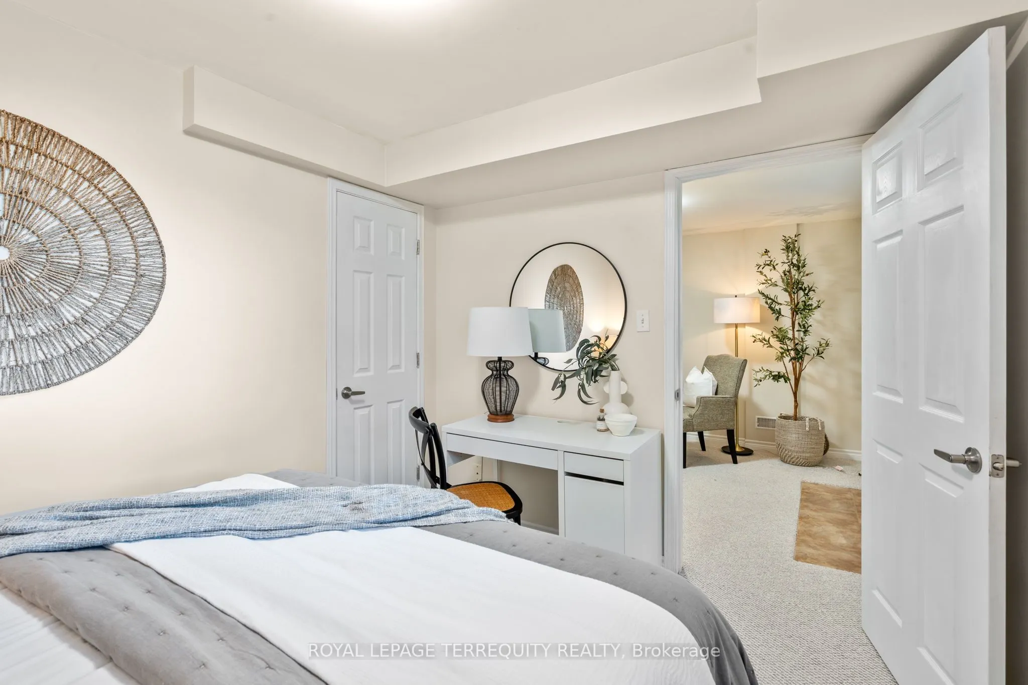 43 Champine Square