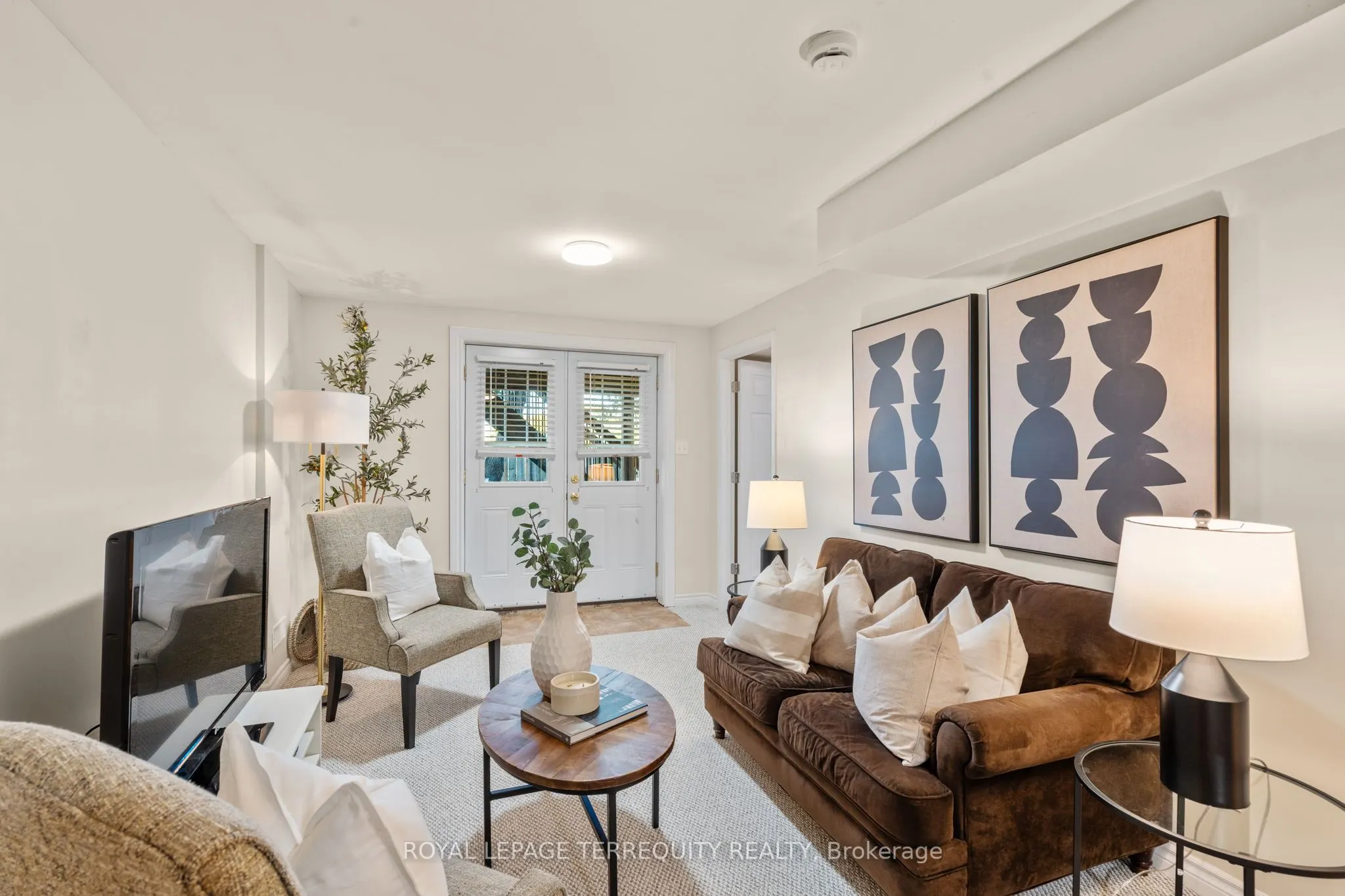 43 Champine Square