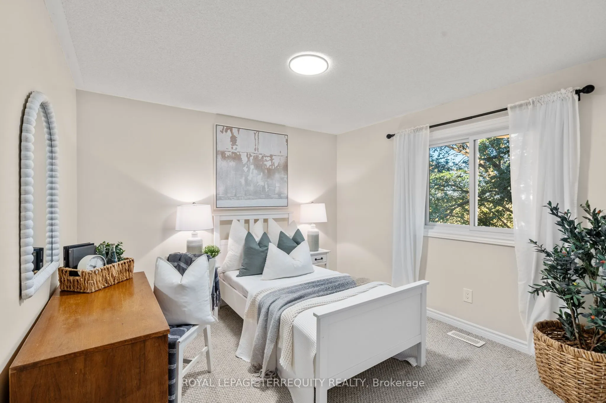 43 Champine Square