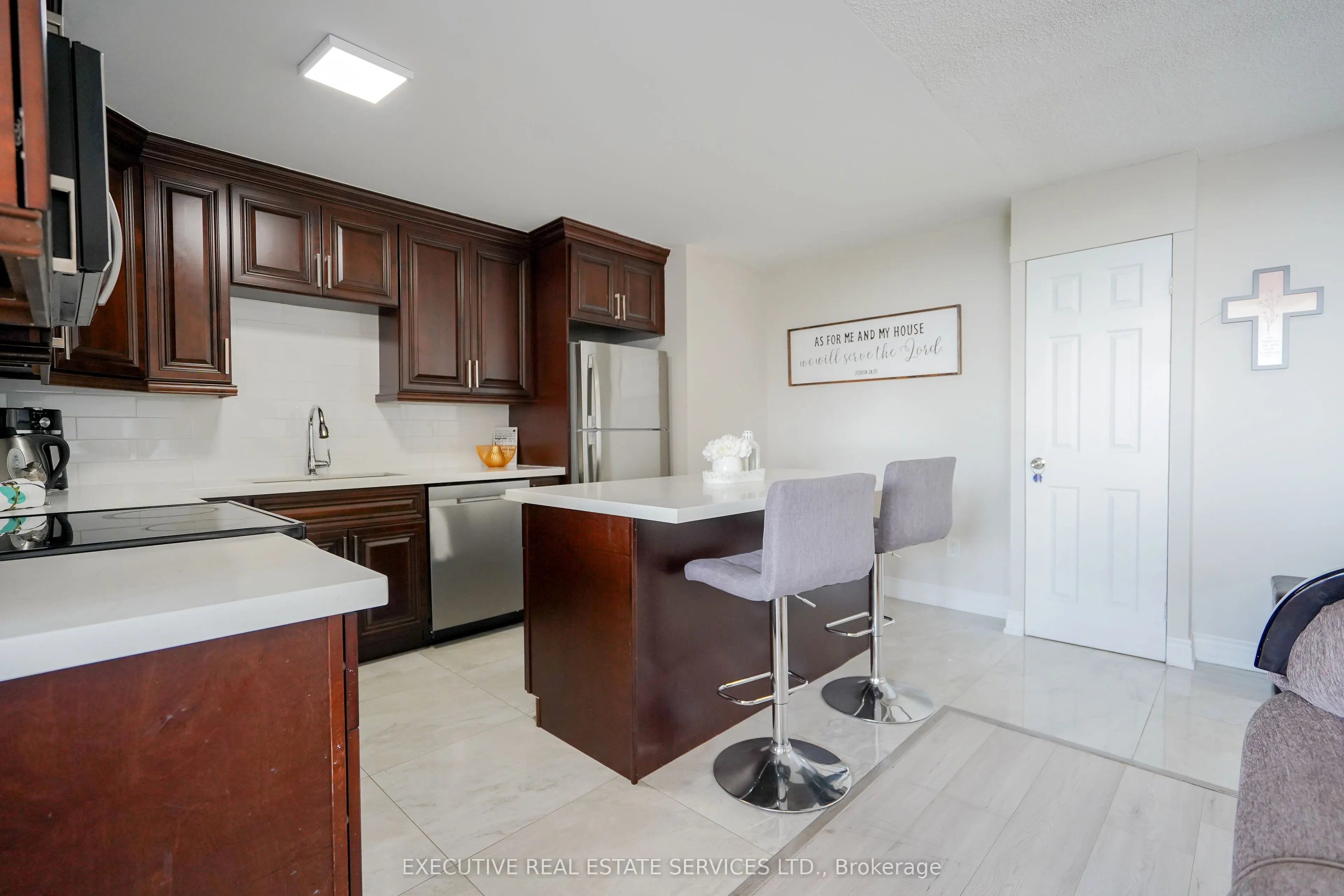 100 Wingarden Court, #605