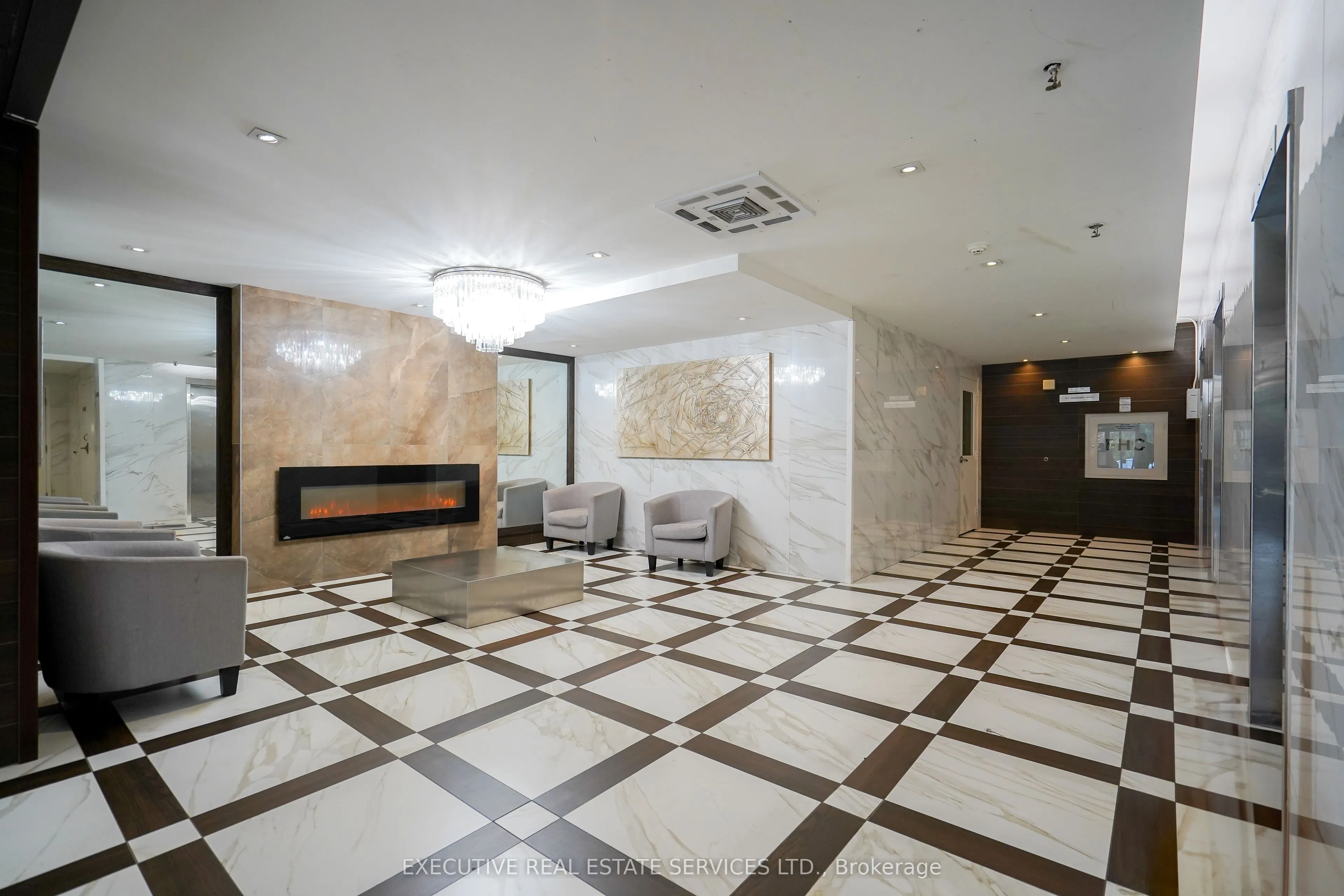 100 Wingarden Court, #605