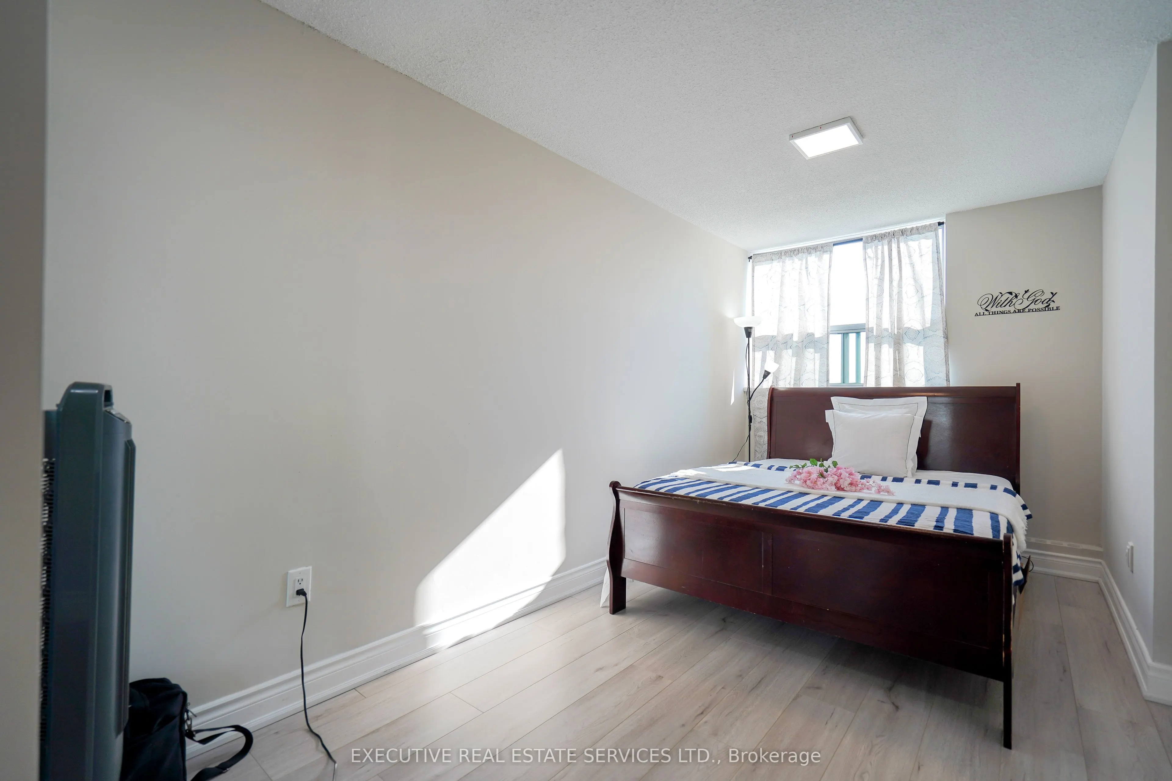 100 Wingarden Court, #605