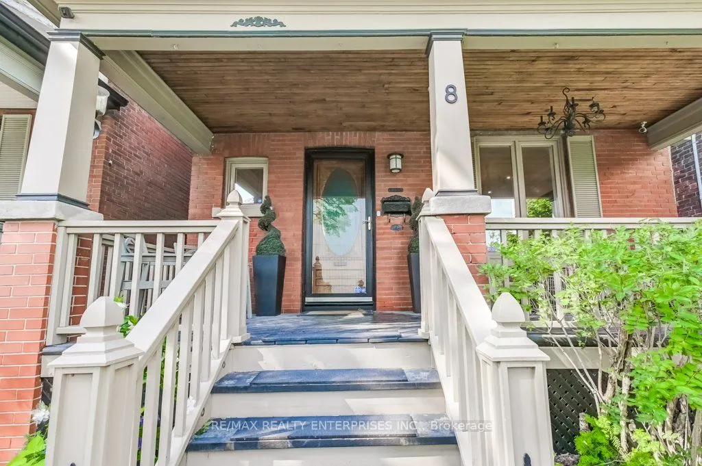 8 Wolfrey Avenue