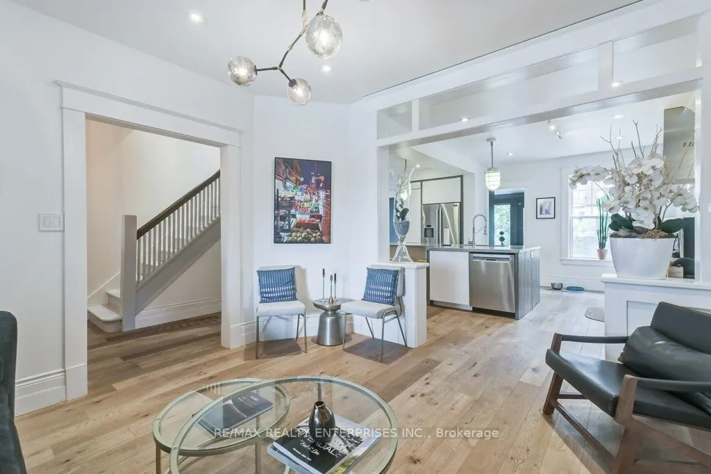 8 Wolfrey Avenue