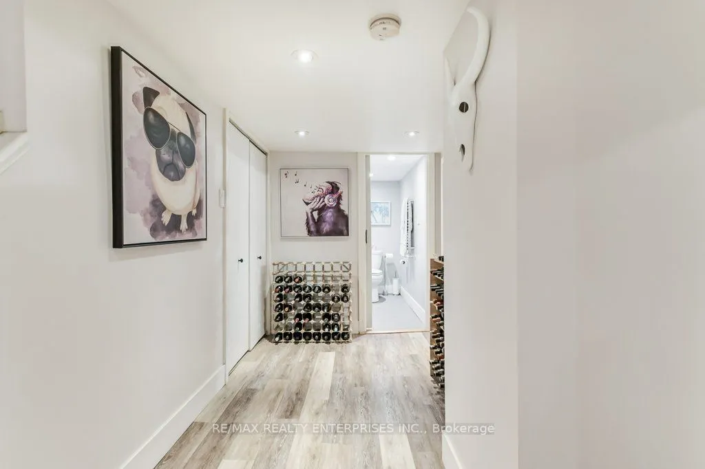 8 Wolfrey Avenue