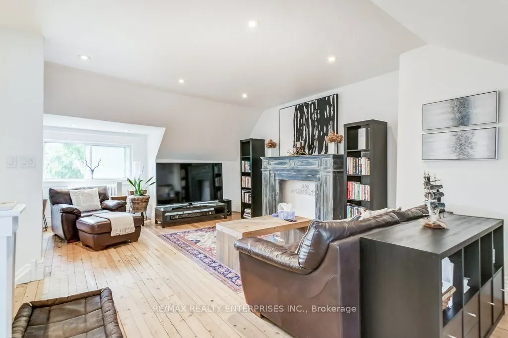8 Wolfrey Avenue