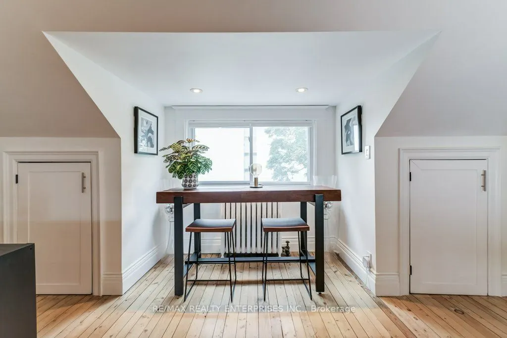 8 Wolfrey Avenue