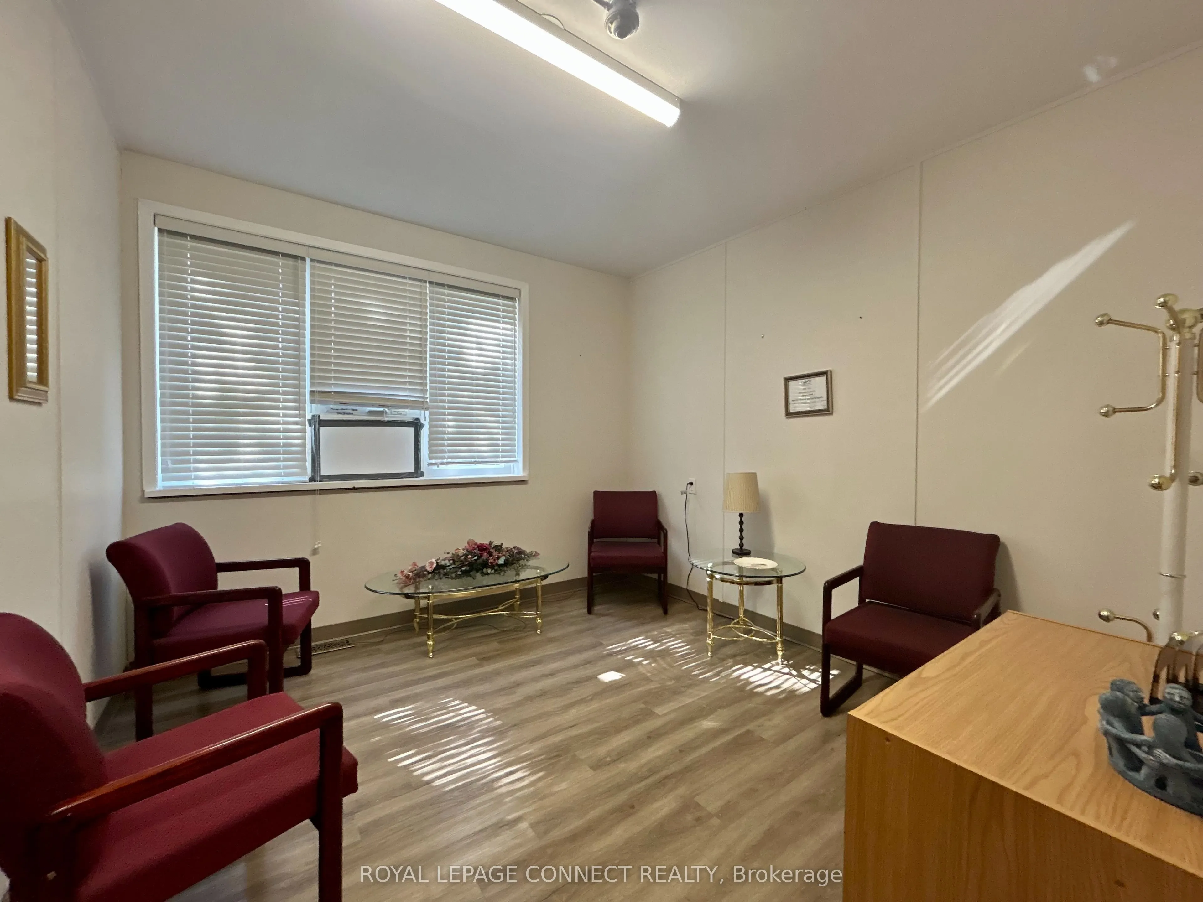 676 Simcoe Street N, #lower, off