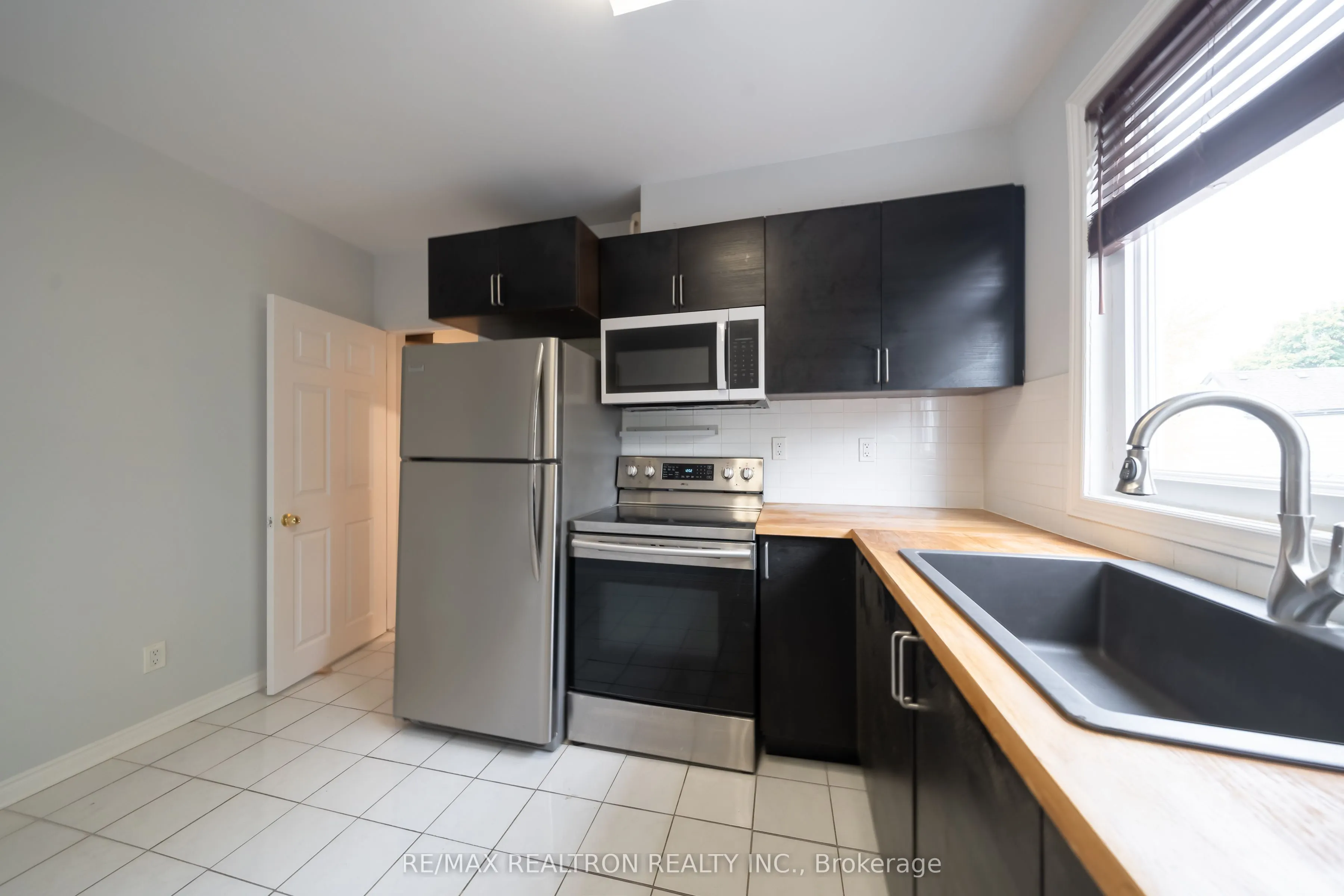 92 Donlands Avenue, #2nd Floor