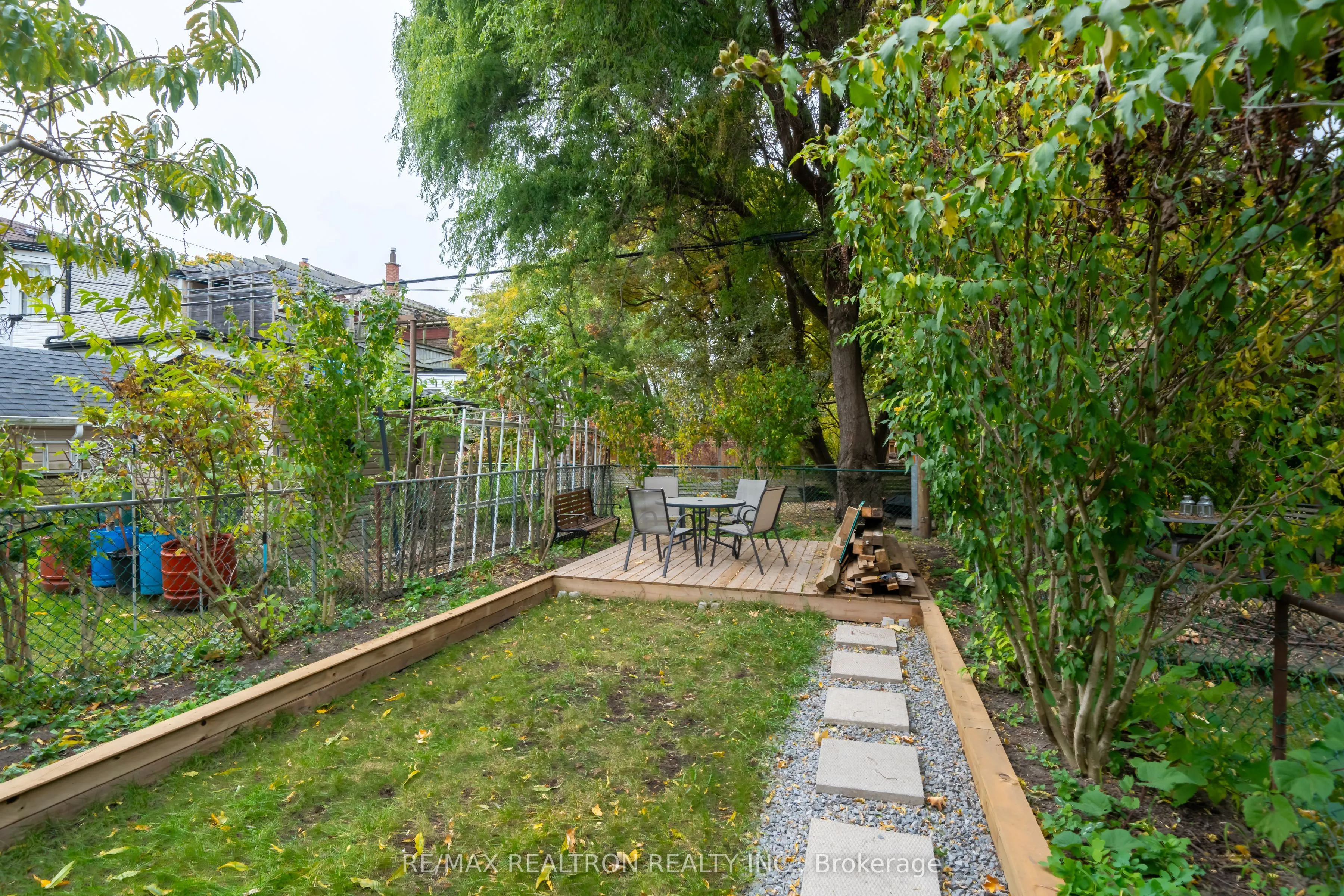 92 Donlands Avenue, #2nd Floor