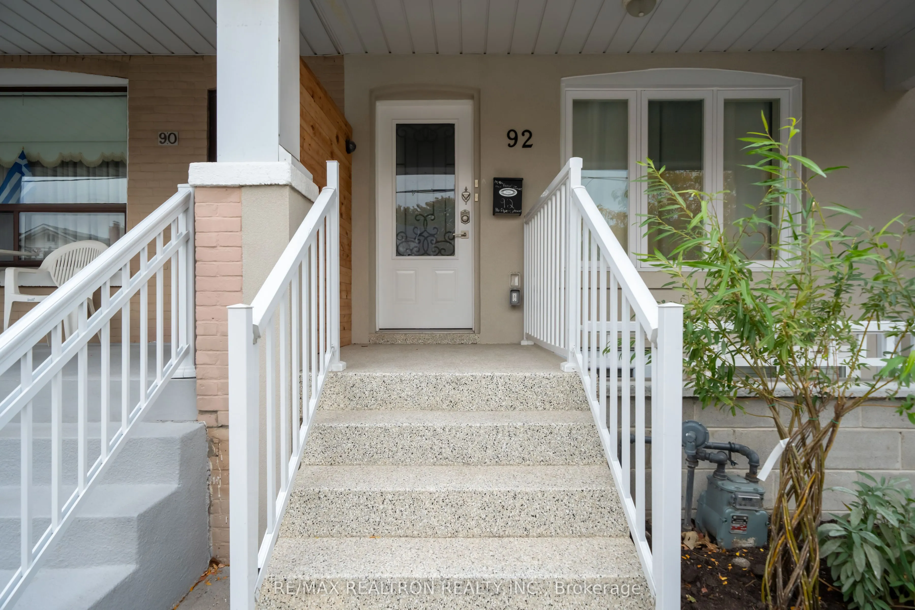 92 Donlands Avenue, #2nd Floor