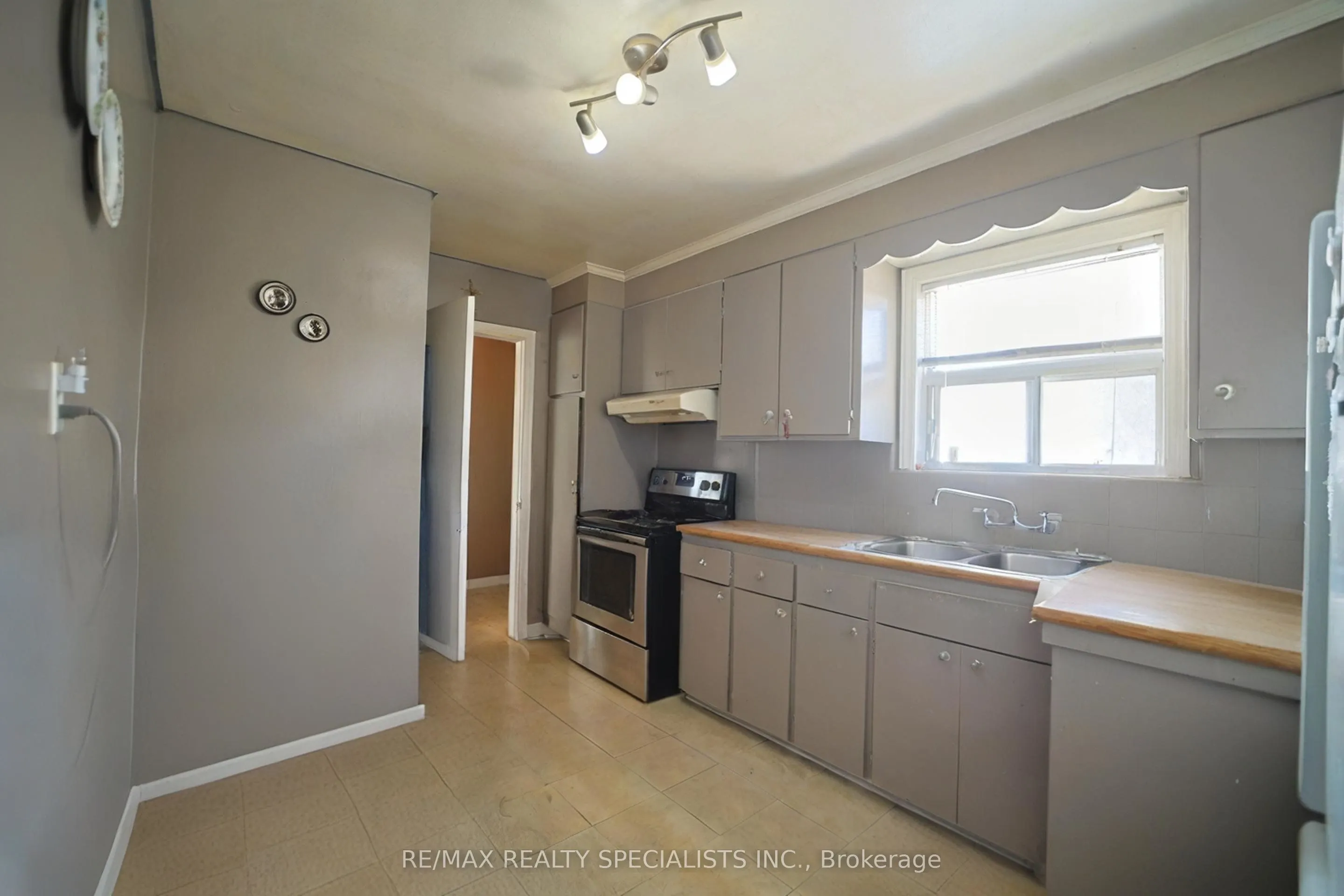 127 Flora Drive