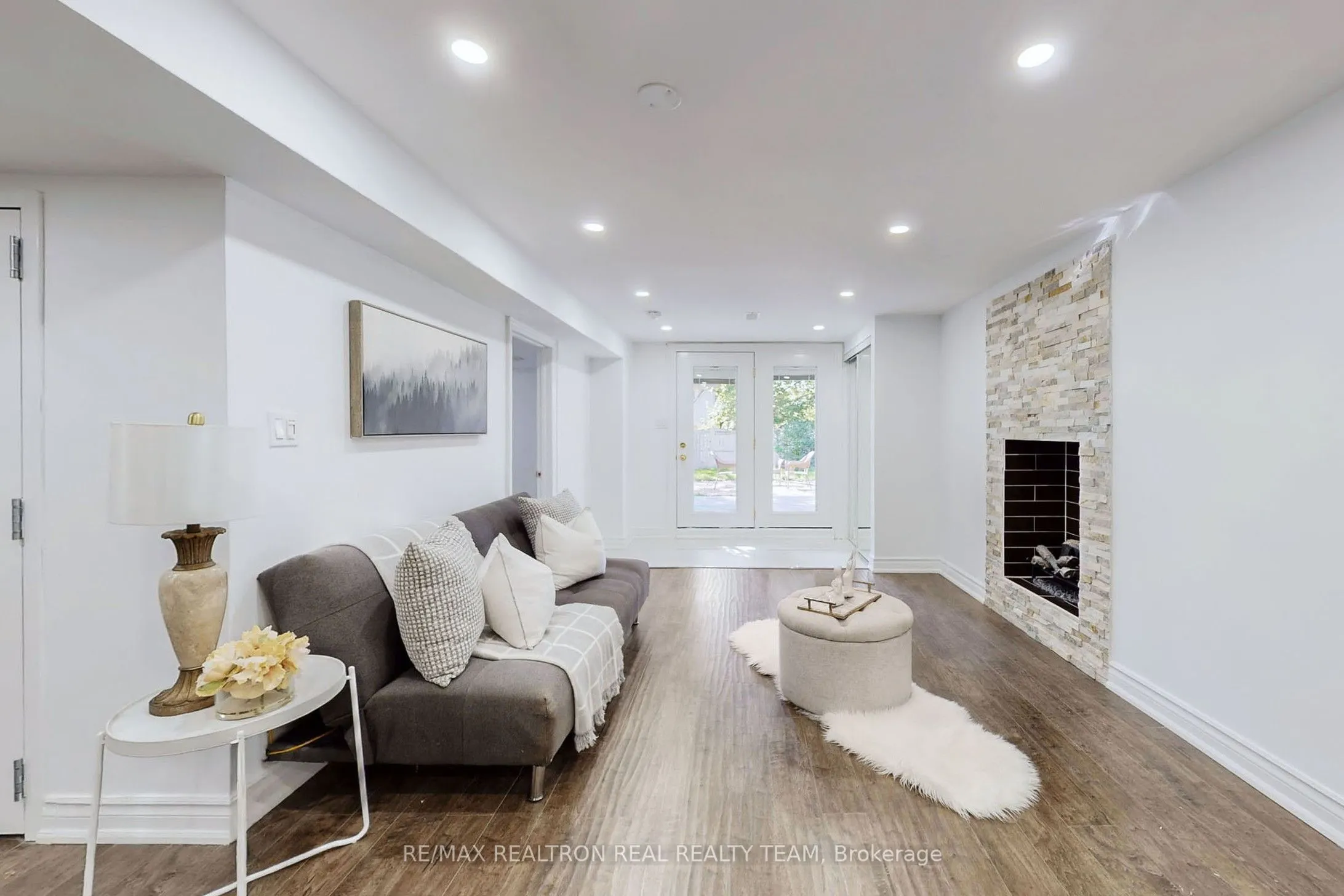345 Regal Briar Street