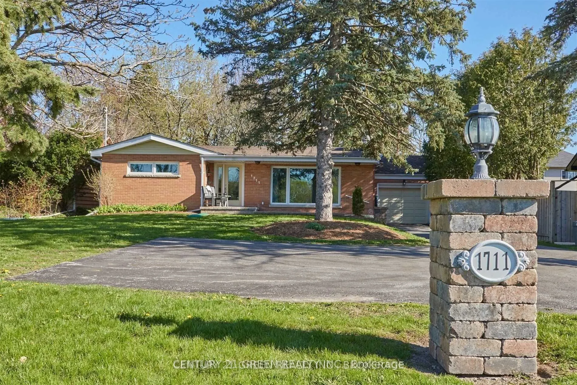 1711 Highway 2 Street