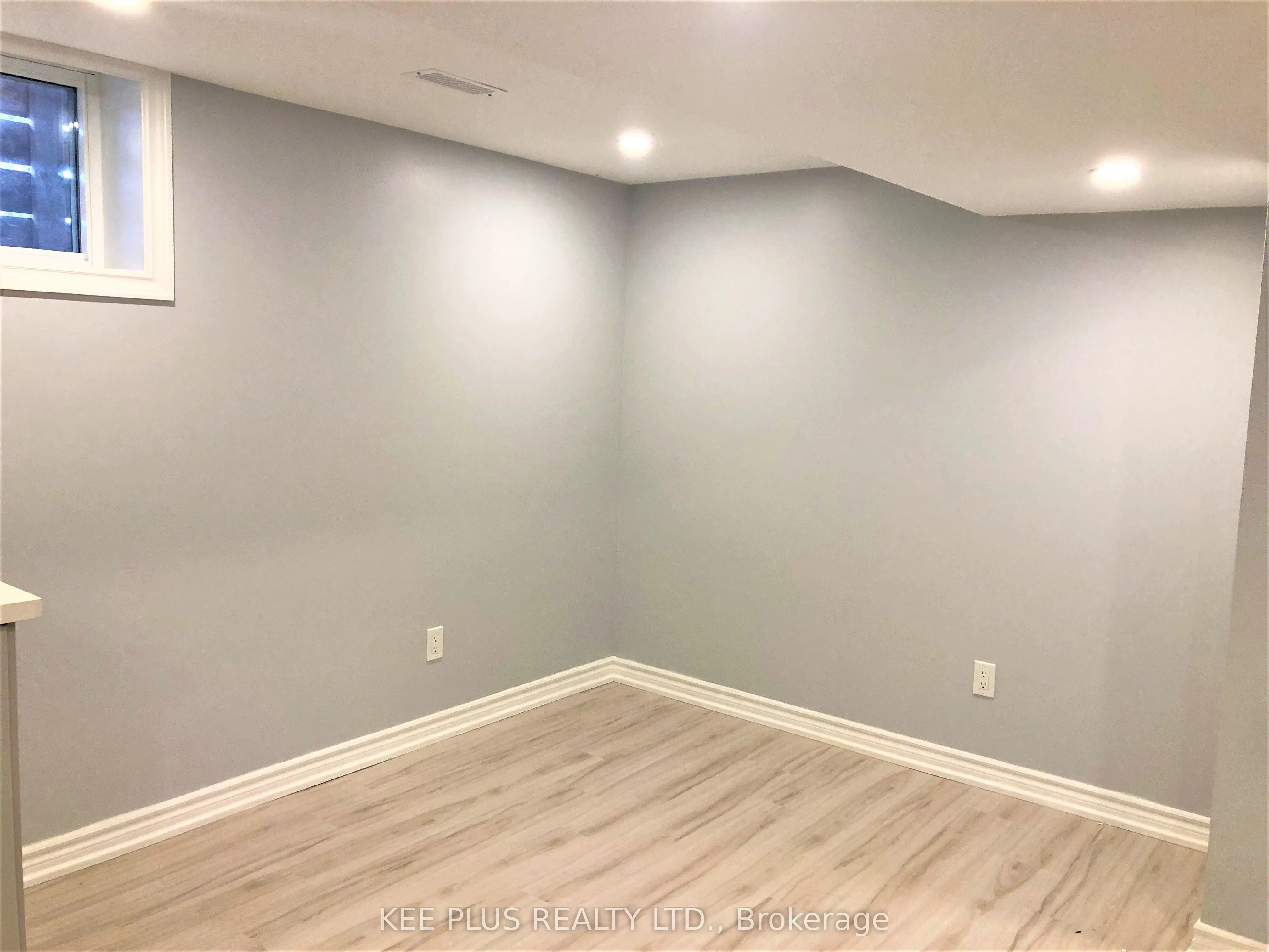 390 Leslie Street, #basement