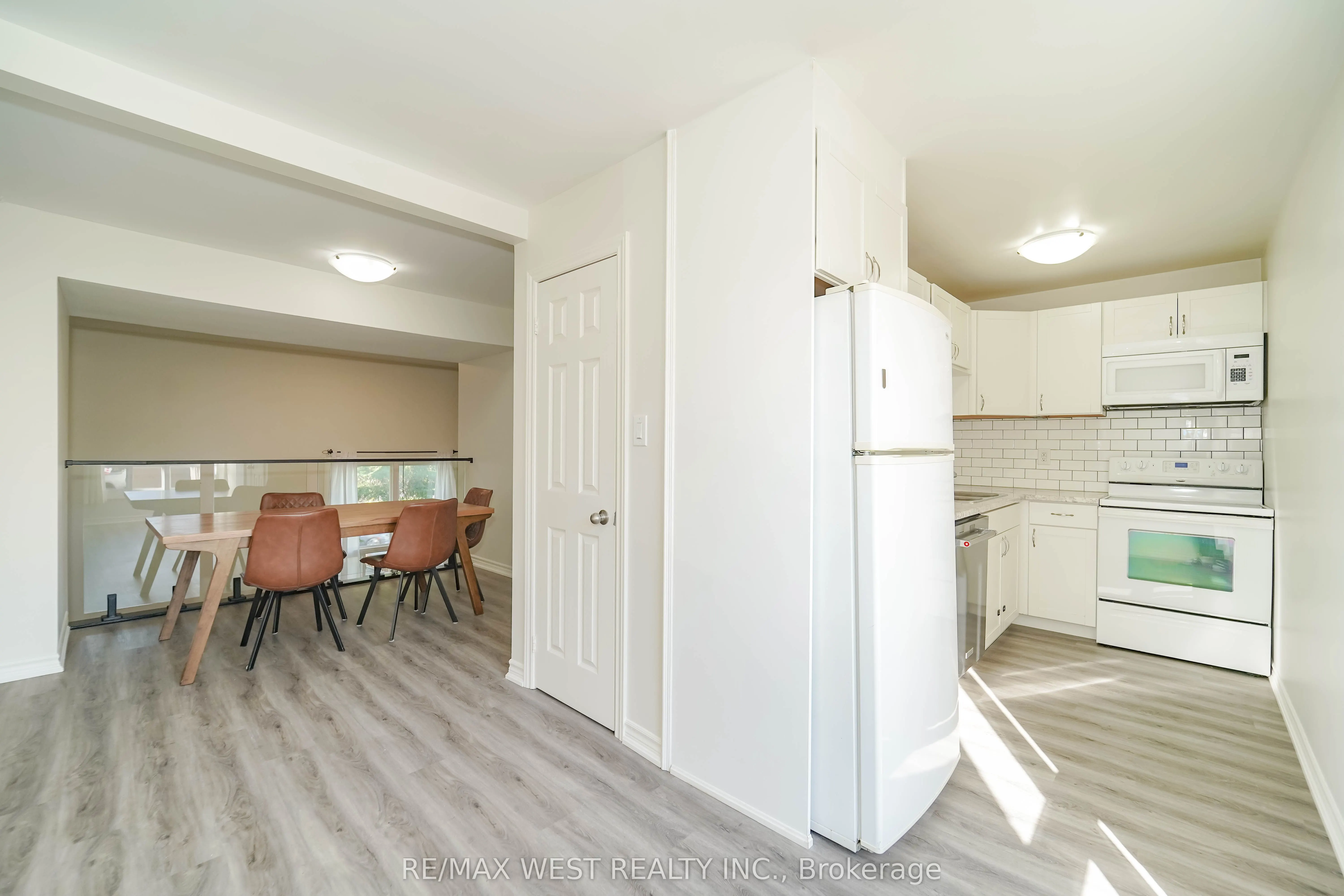 1133 Ritson Road N, #96