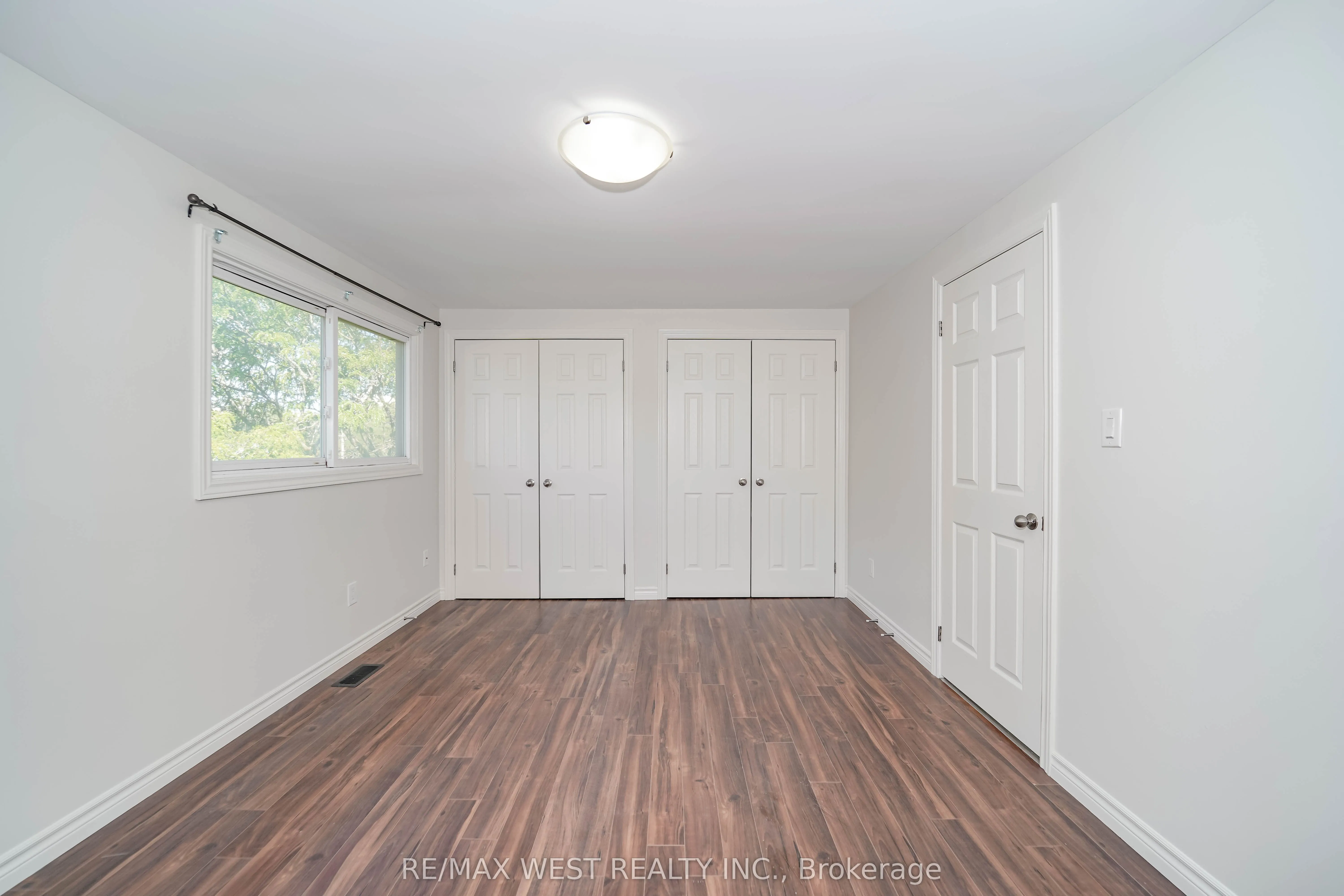 1133 Ritson Road N, #96