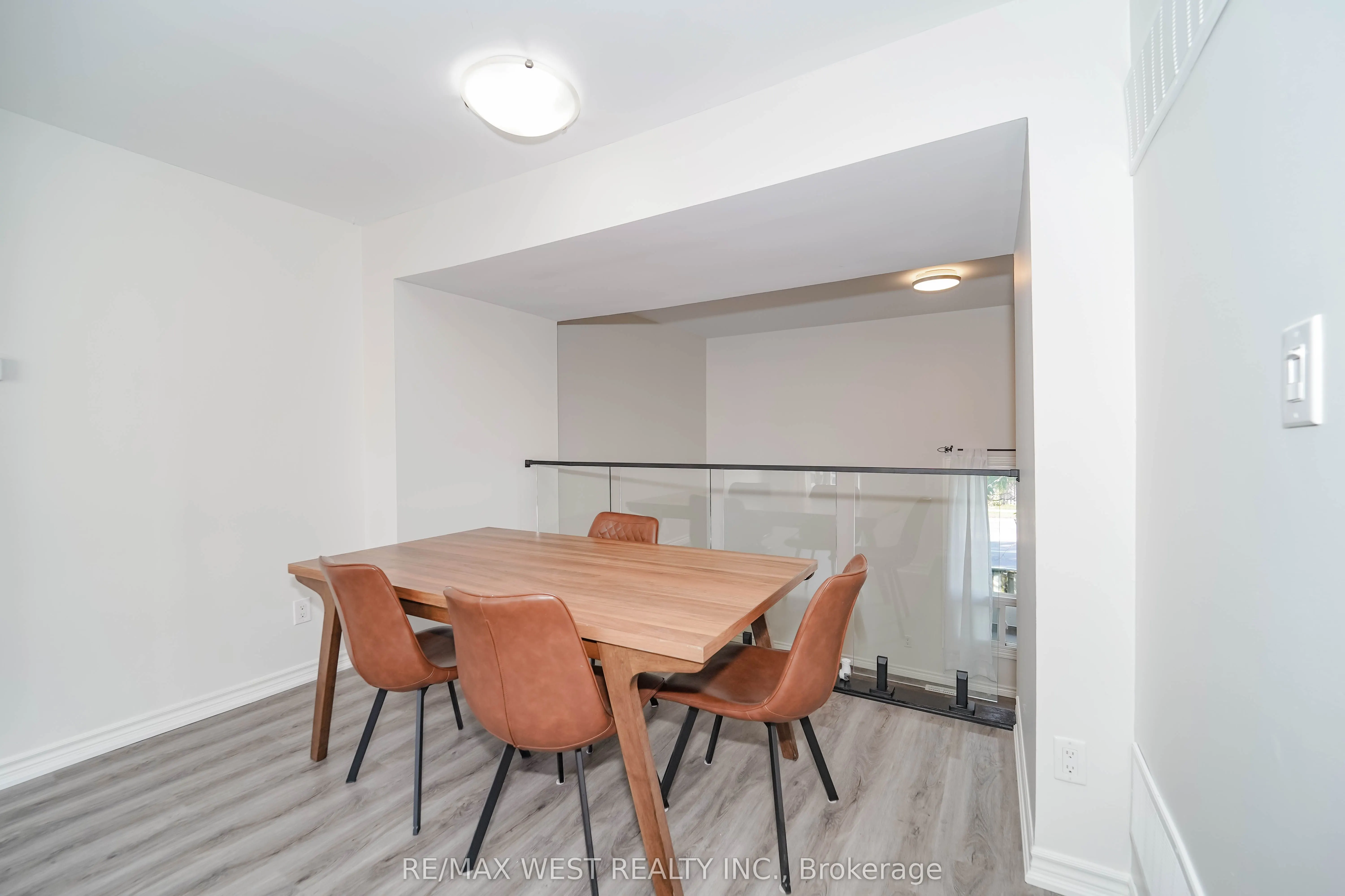 1133 Ritson Road N, #96