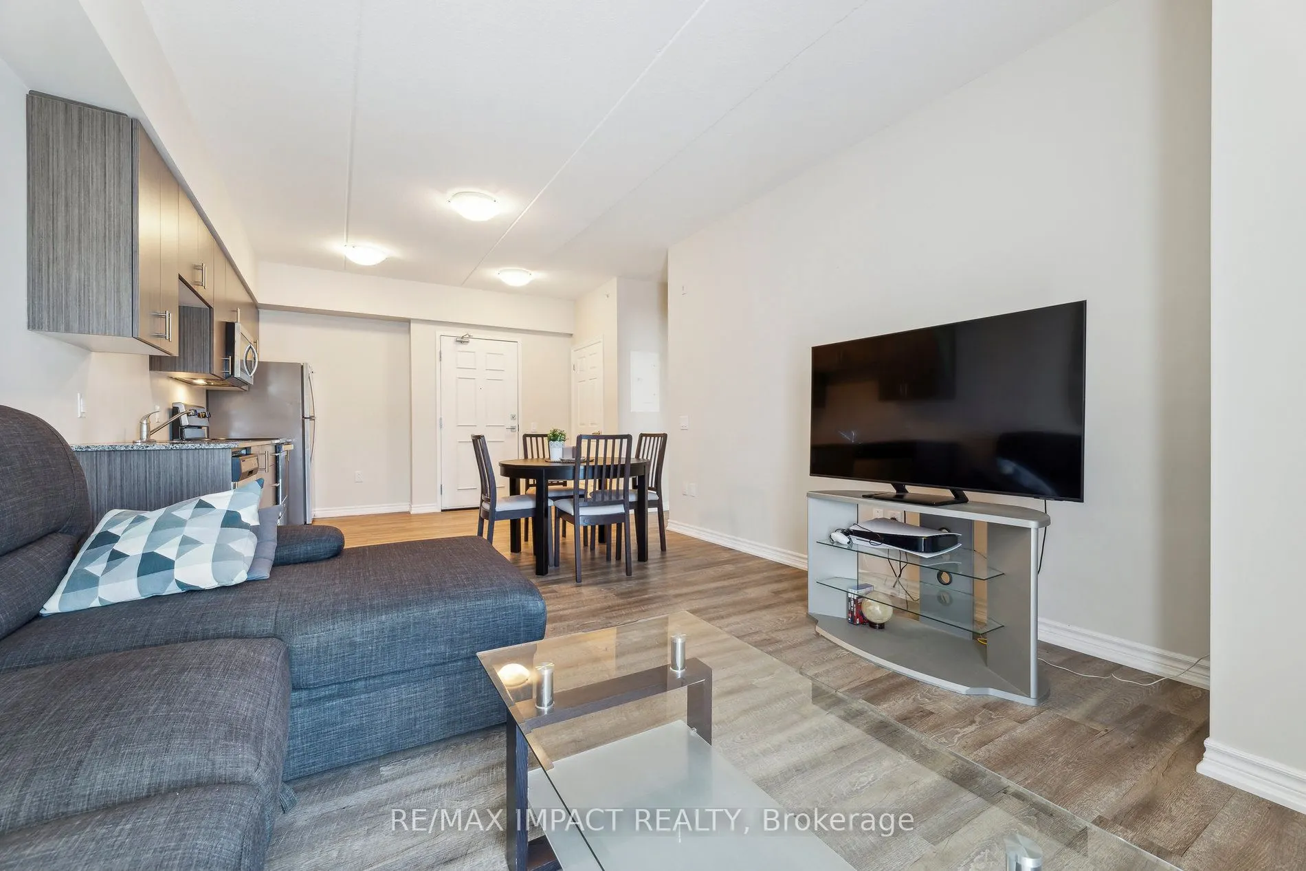 290 Liberty Street N, #215