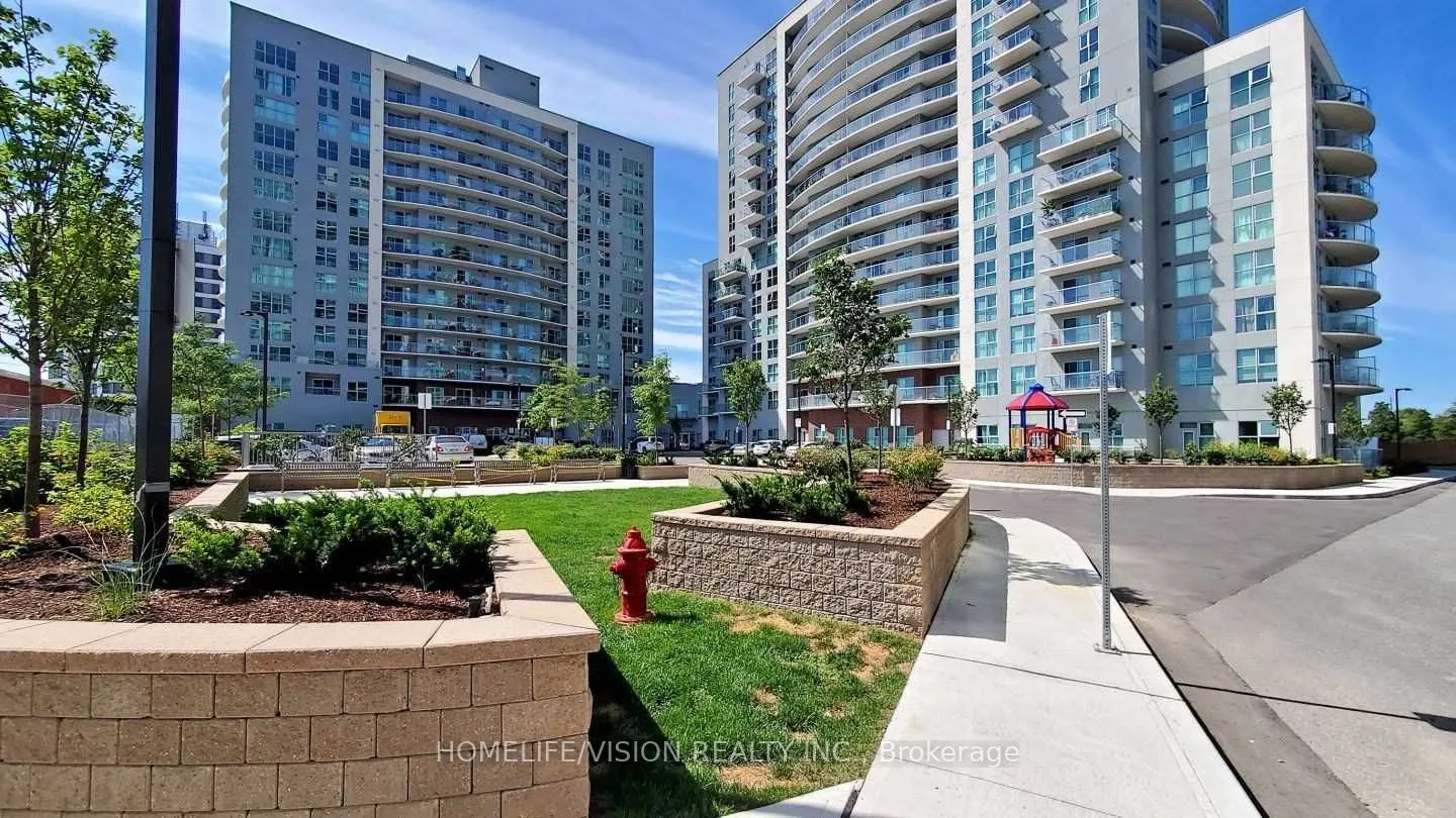 2152 Lawrence Avenue E, #604