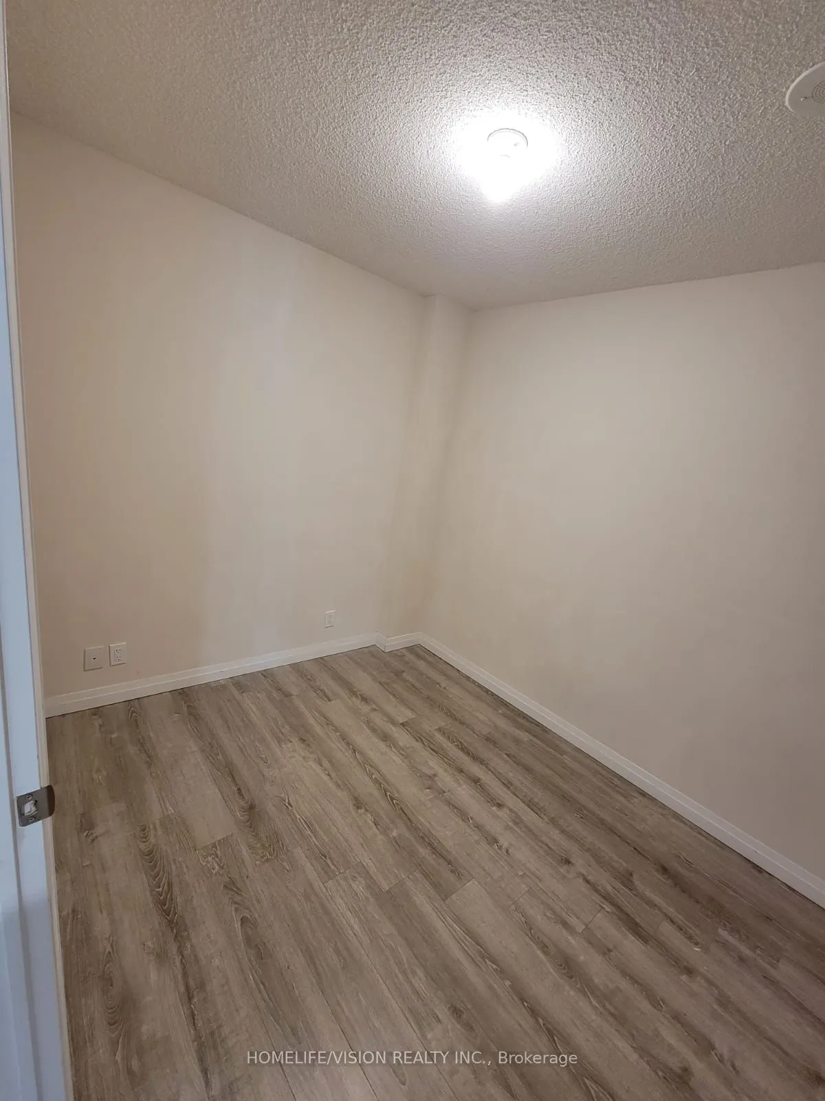2152 Lawrence Avenue E, #604